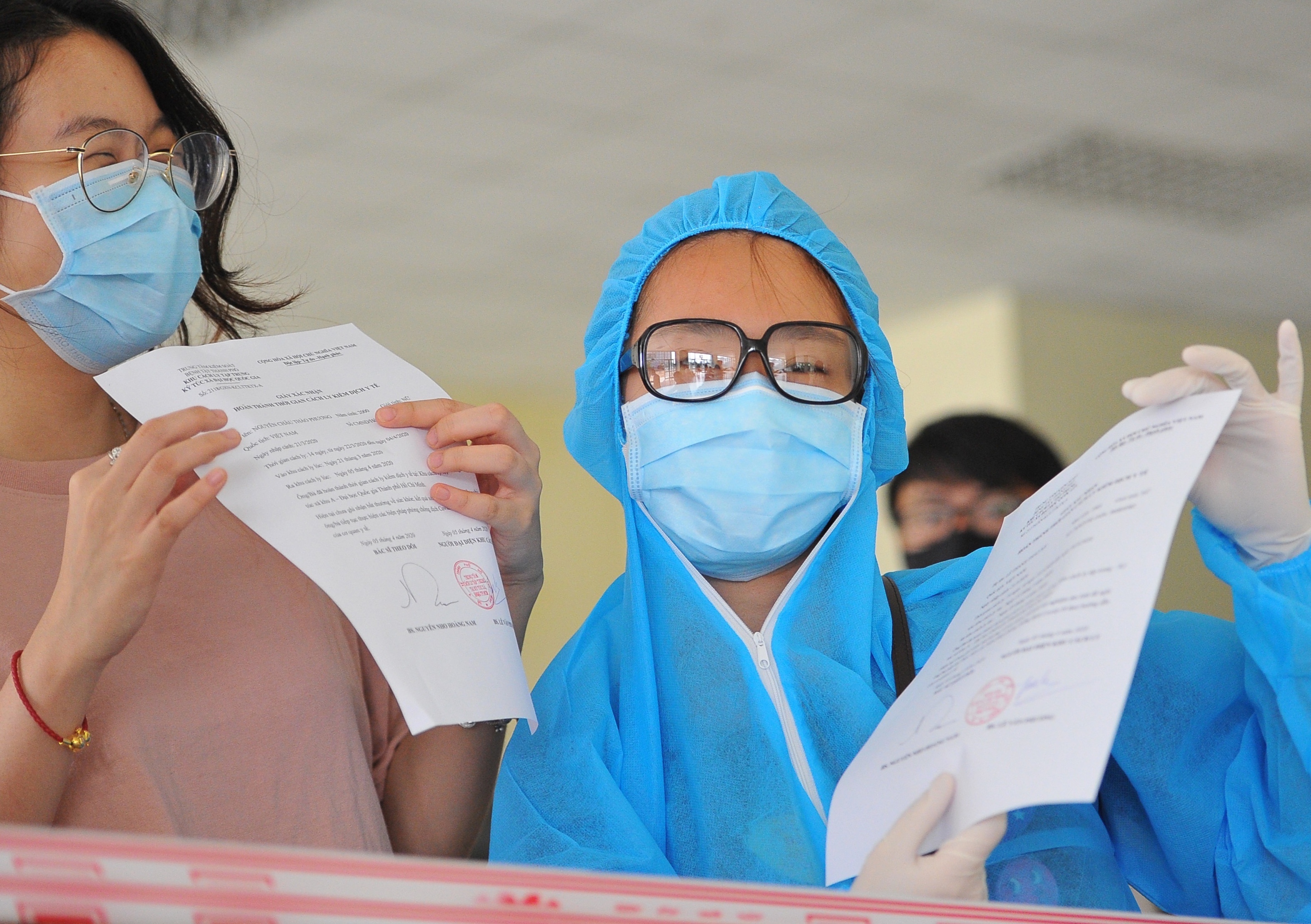 2.555 nguoi cach ly o TP.HCM duoc ve nha hinh anh