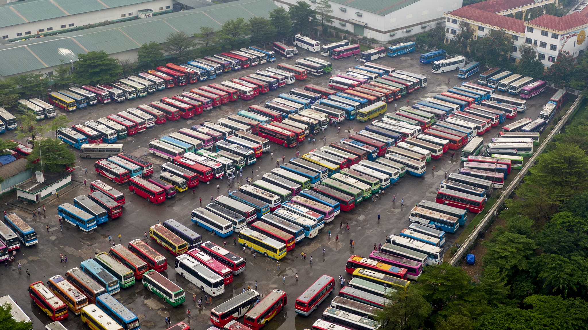 Cong ty PouYuen vang ve gio tan ca anh 11