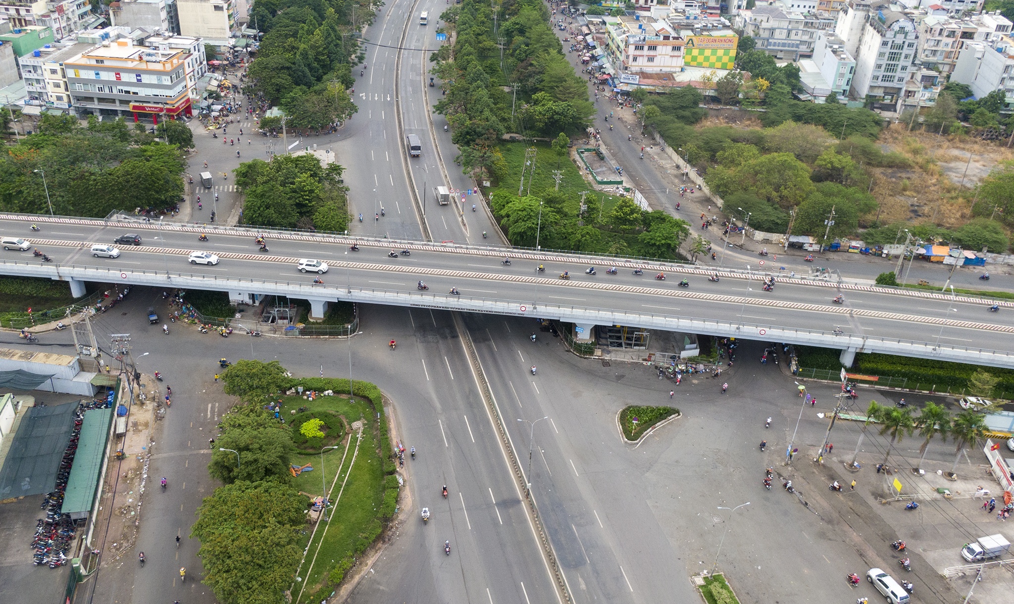 Cong ty PouYuen vang ve gio tan ca anh 16