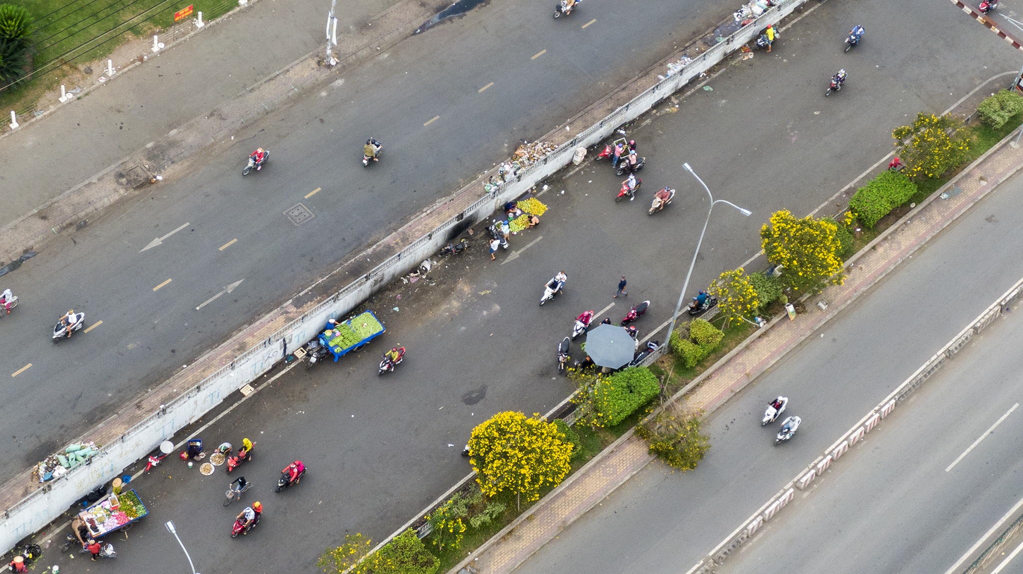 Cong ty PouYuen vang ve gio tan ca anh 14