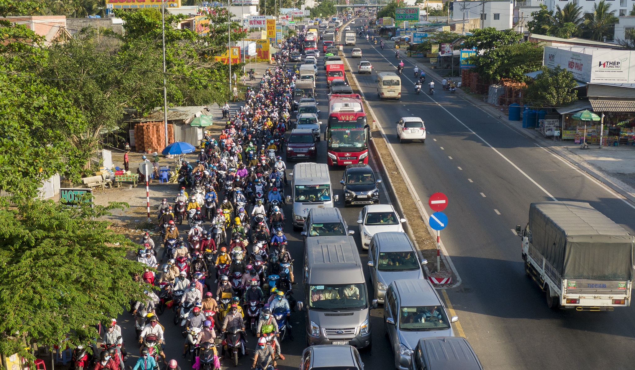 Giao thong mien Tay un tac anh 2