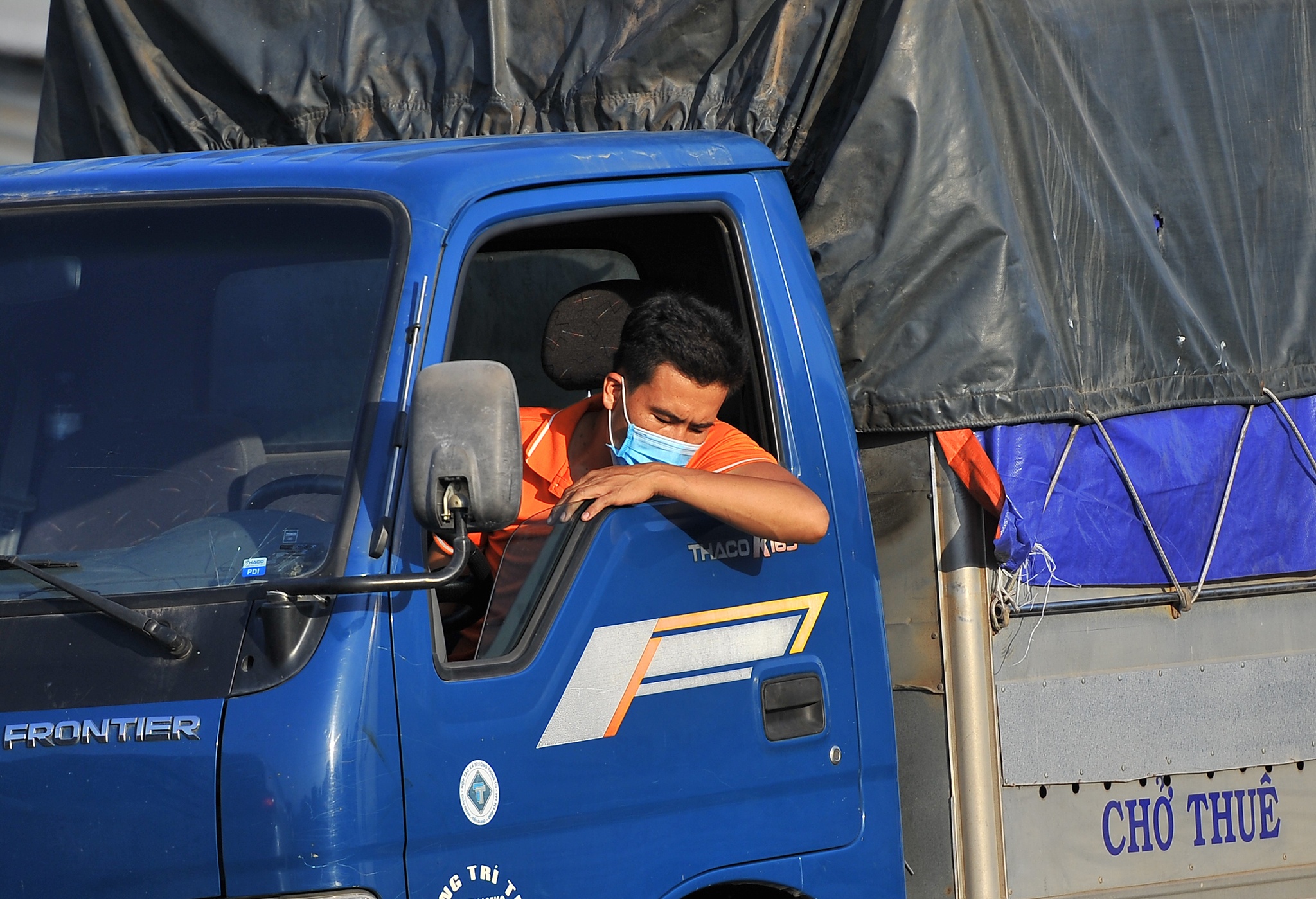 Giao thong mien Tay un tac anh 6