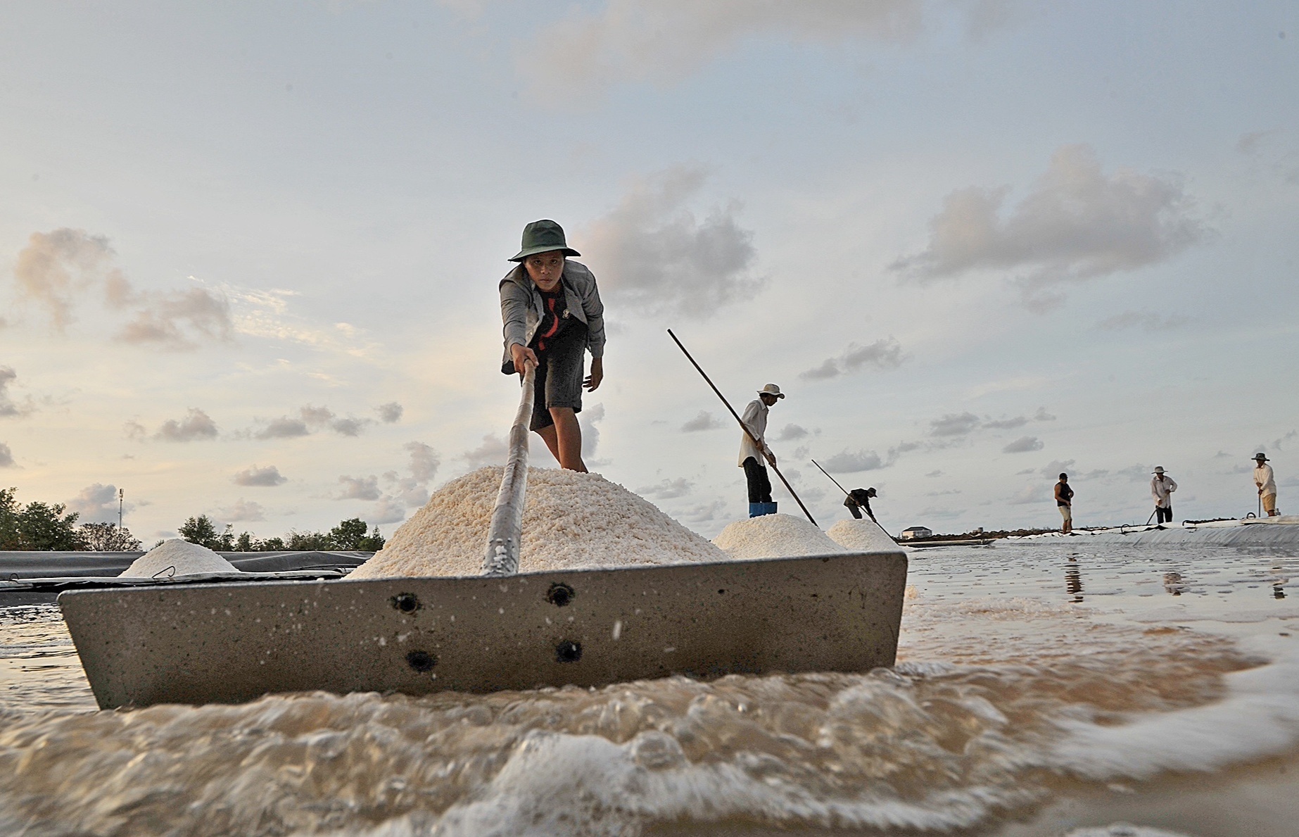 Diem dan Bac Lieu lo lang vi muoi rot gia anh 10