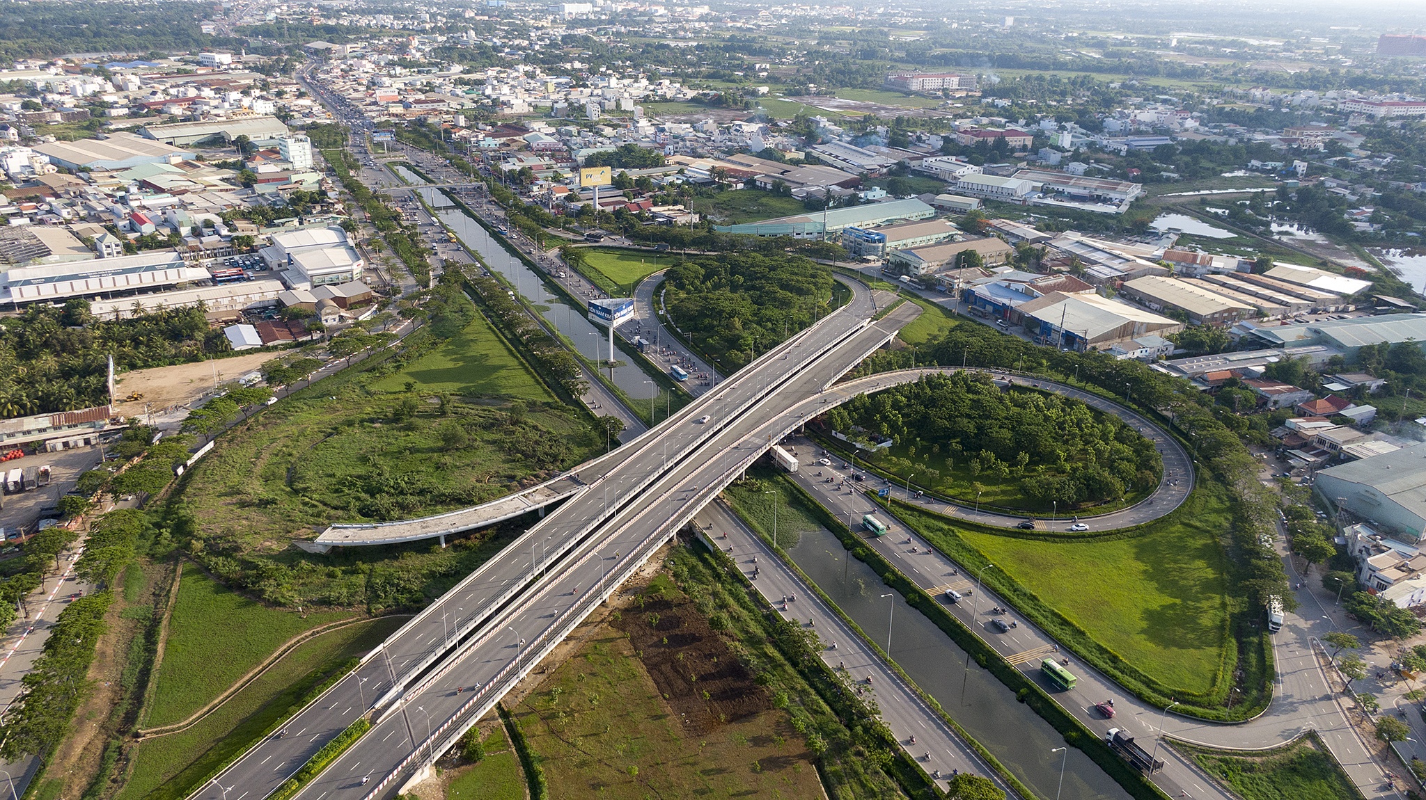 Du an nghin ty thi cong cham hon rua bo o TP.HCM hinh anh