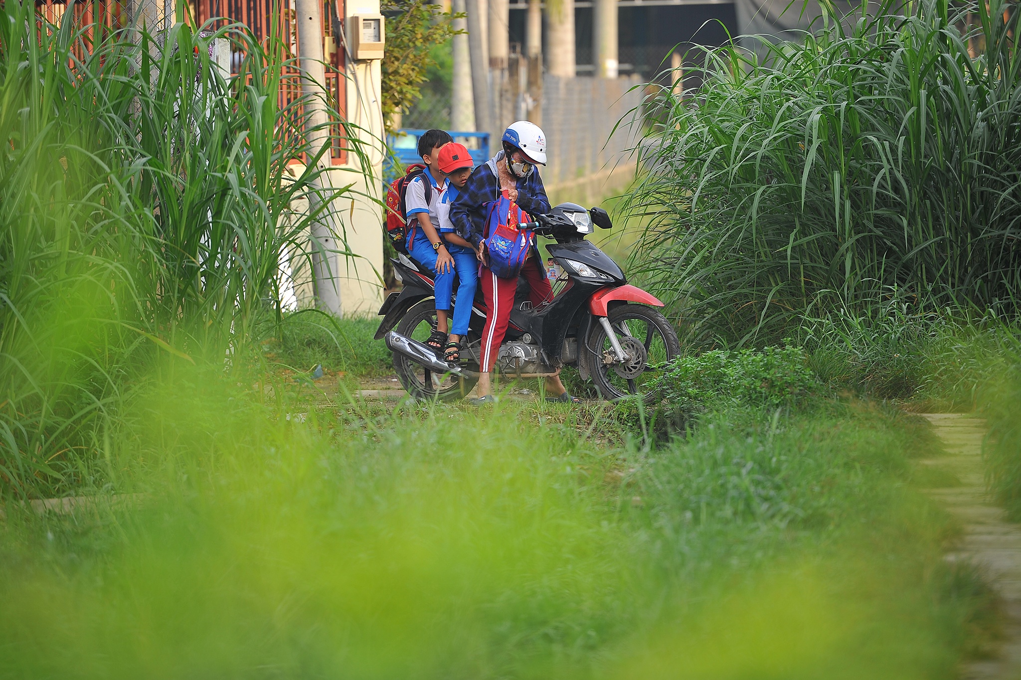 vo bi chong tuoi xang dot anh 26