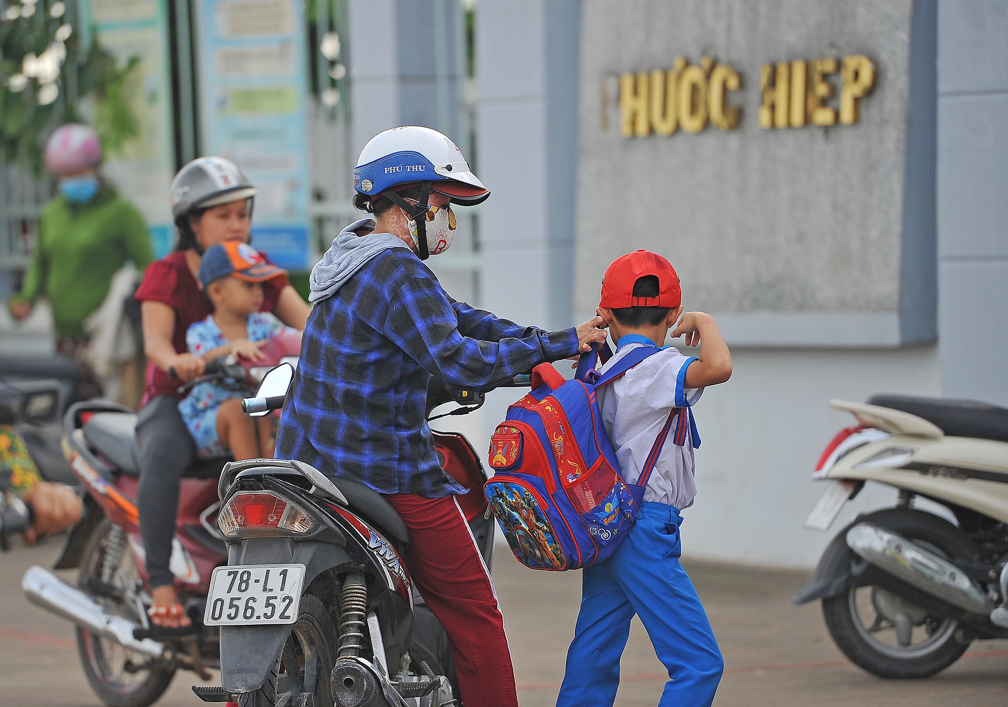 vo bi chong tuoi xang dot anh 28