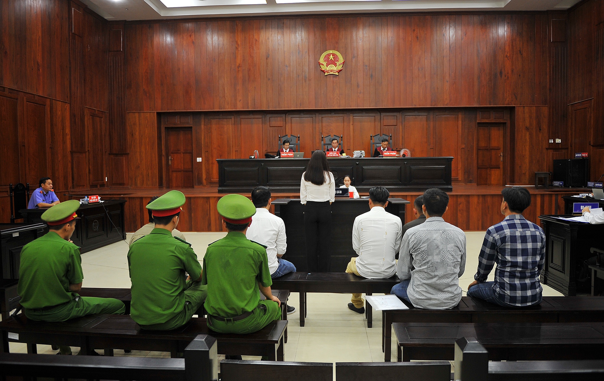 Bac si Chiem Quoc Thai anh 11