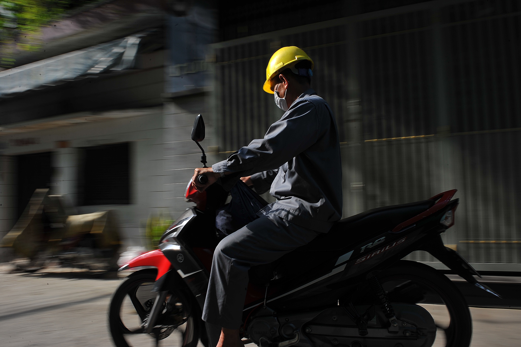 Cong nhan chong tac cong o TP.HCM anh 4