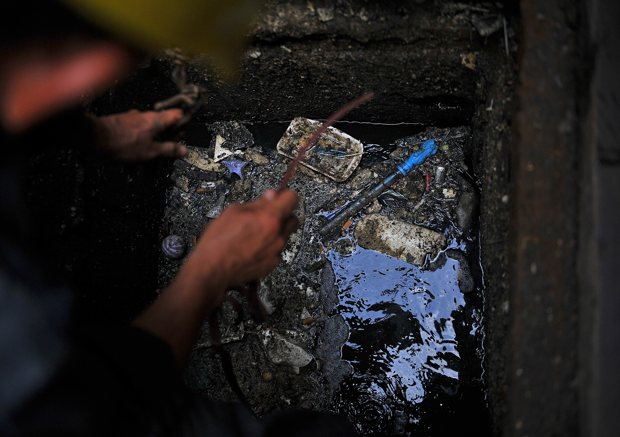 Cong nhan chong tac cong o TP.HCM anh 7