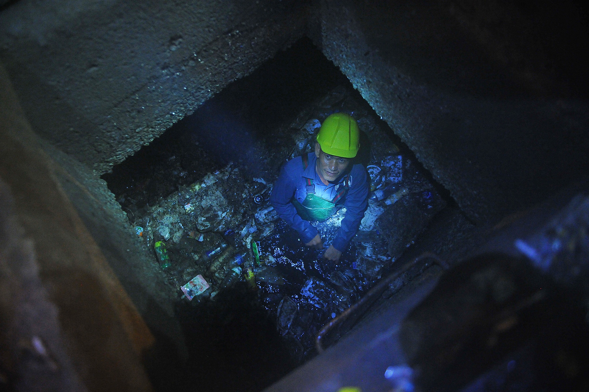 Cong nhan chong tac cong o TP.HCM anh 14