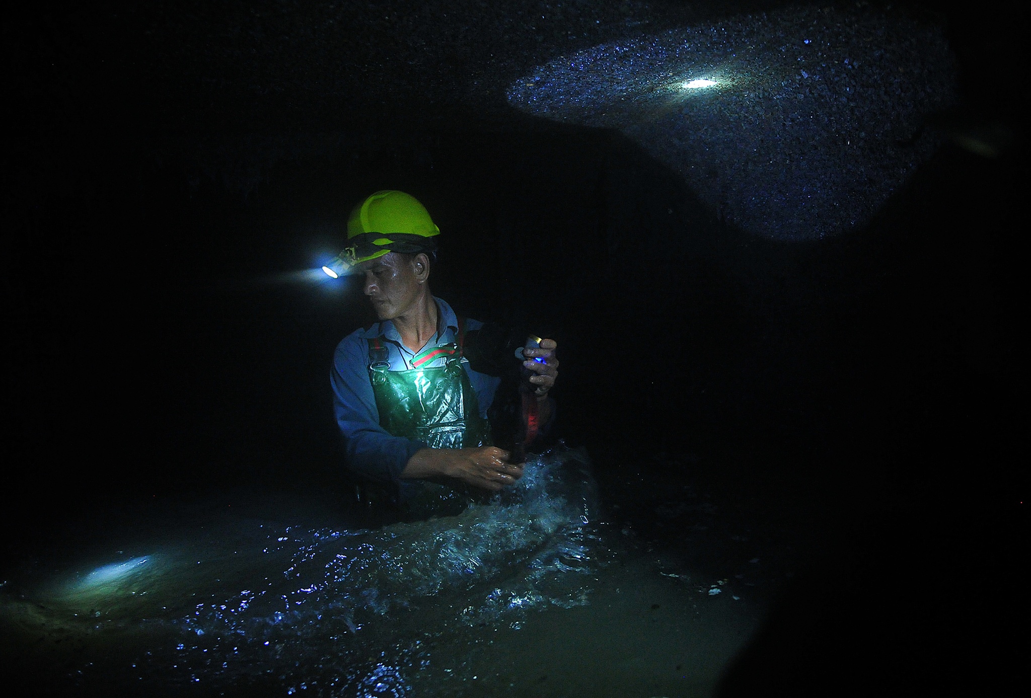 Cong nhan chong tac cong o TP.HCM anh 15