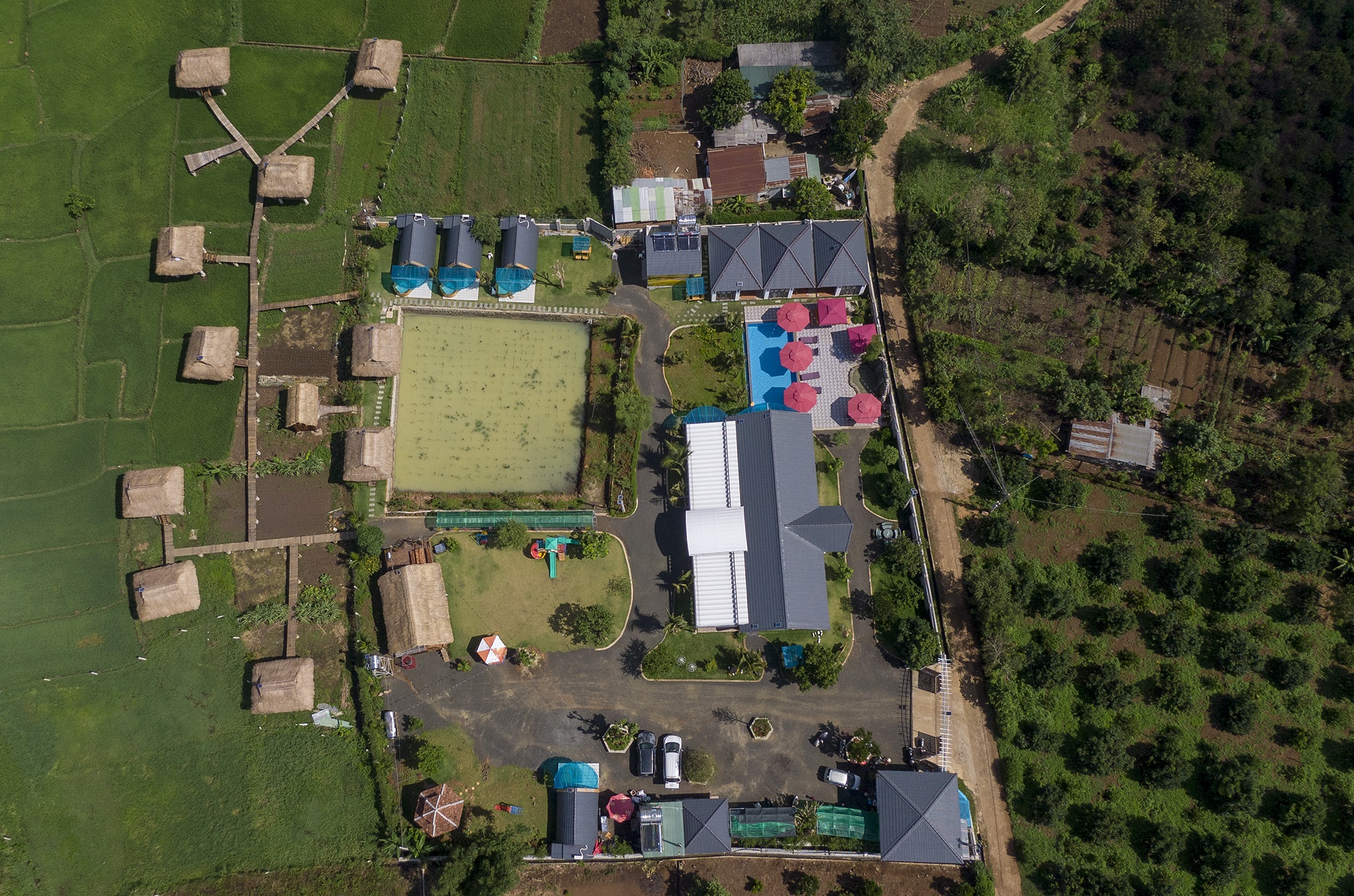 Khu du lich khong phep o Buon Ma Thuot anh 2