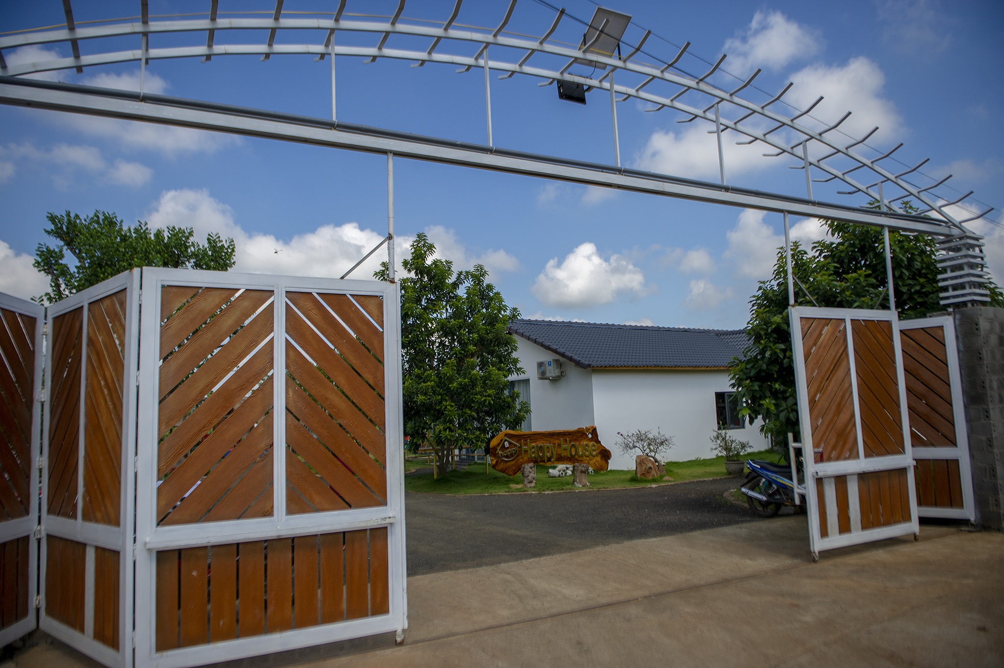 Khu du lich khong phep o Buon Ma Thuot anh 1