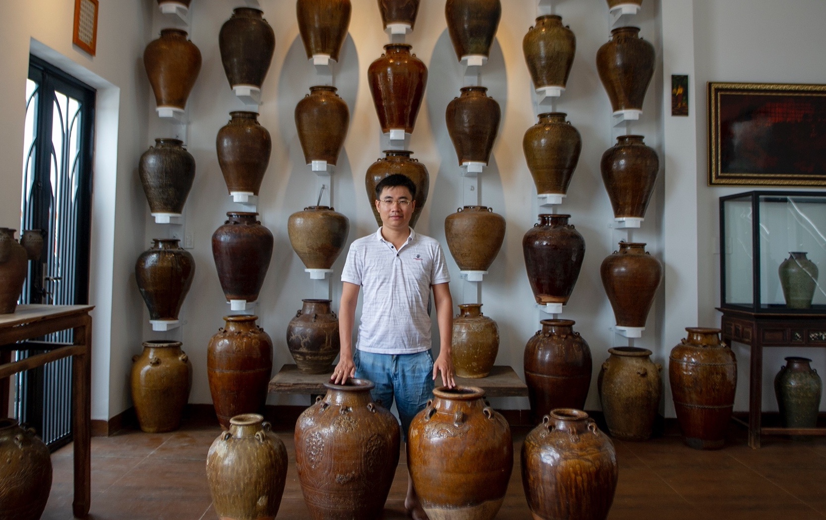 Nguoi suu tam gan 10.000 hien vat chum, choe hinh anh