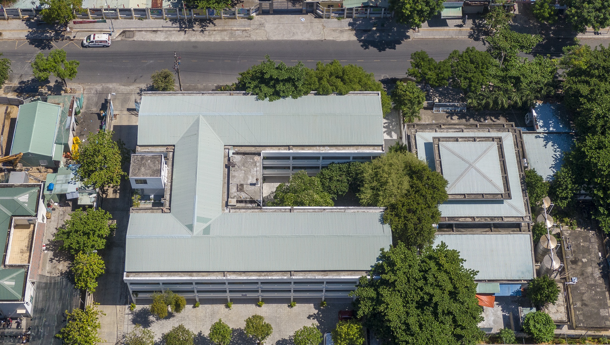 phong toa 3 benh vien co 12 ca mac Covid-19 anh 13