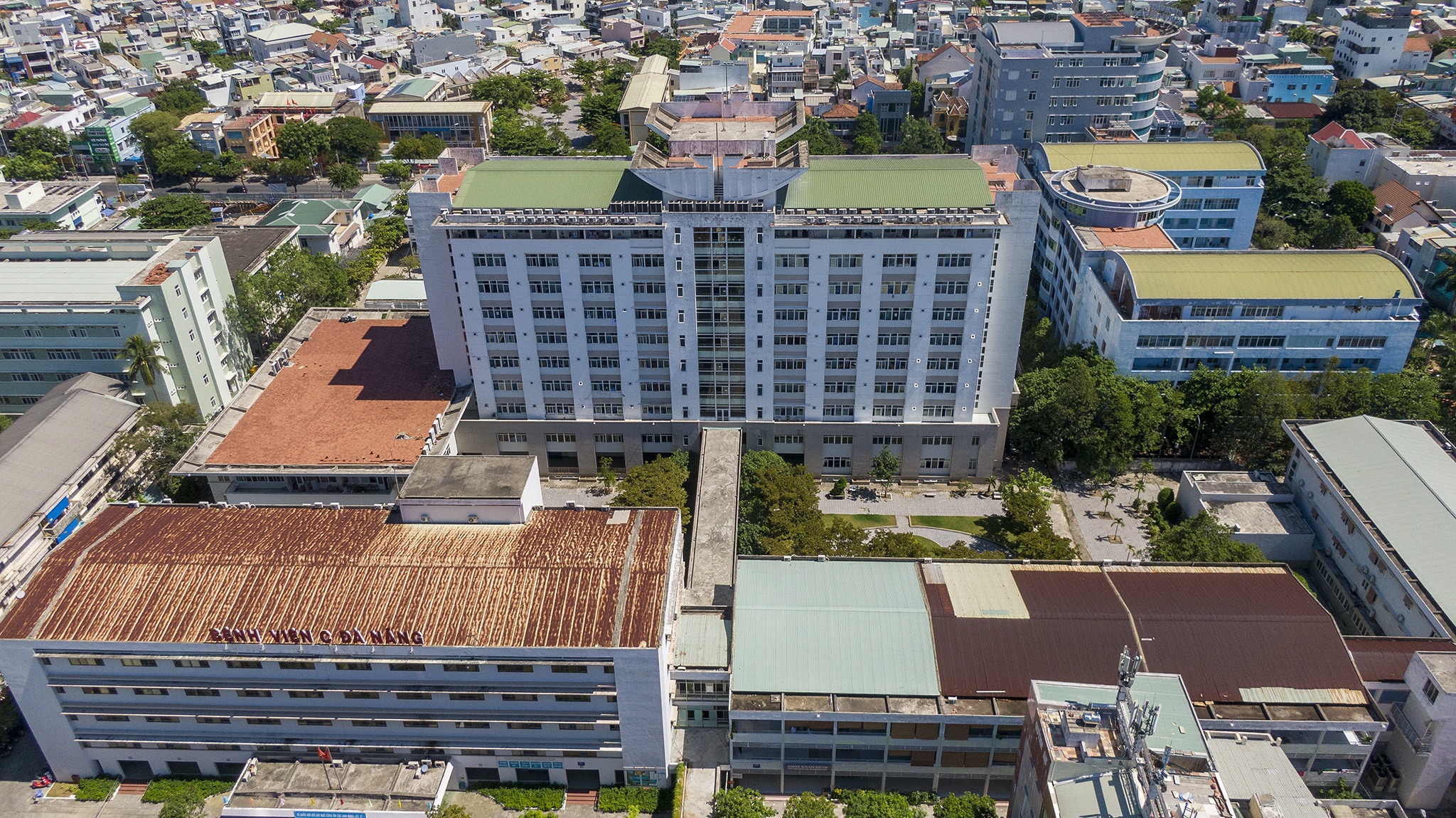 phong toa 3 benh vien co 12 ca mac Covid-19 anh 7