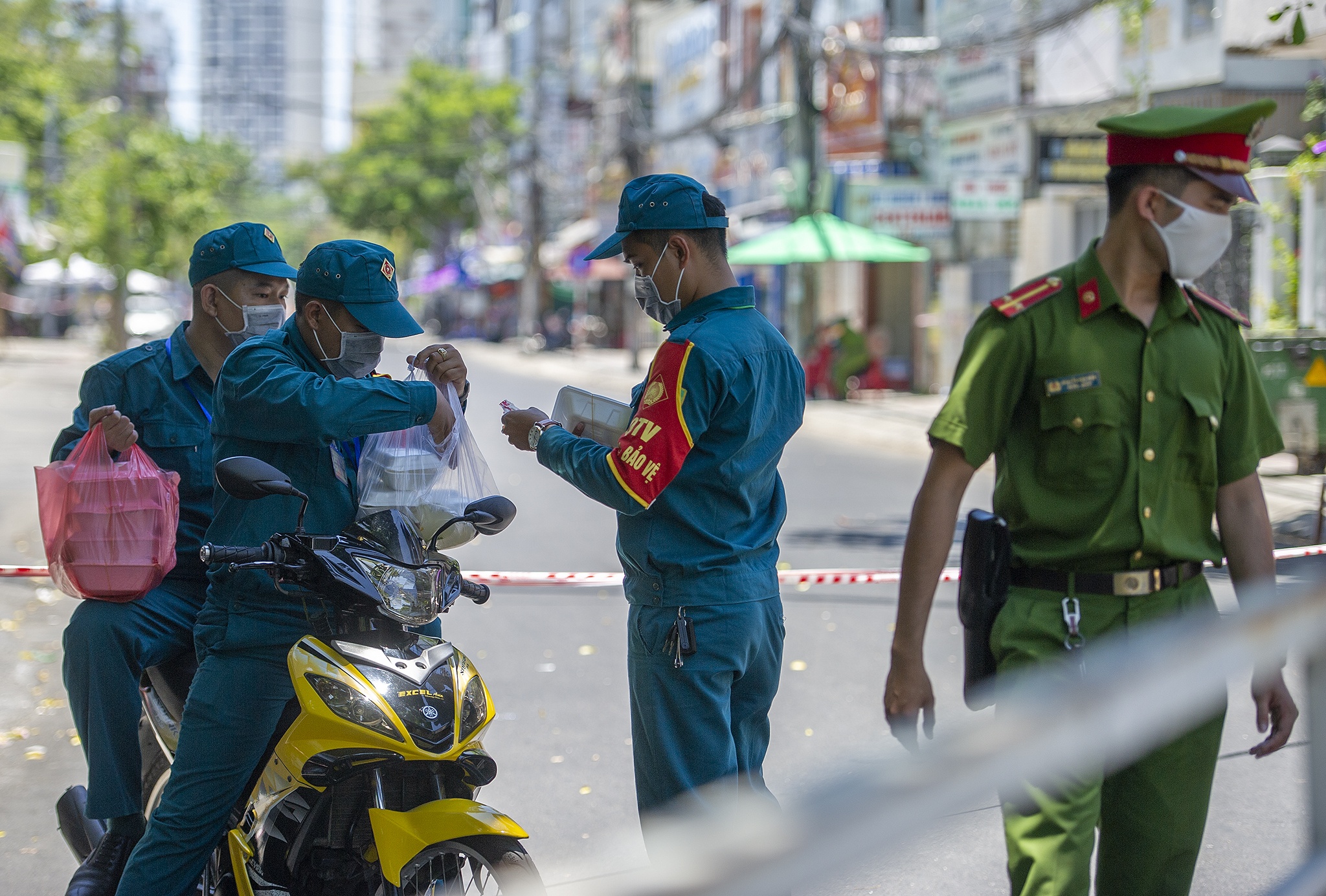 phong toa 3 benh vien co 12 ca mac Covid-19 anh 4