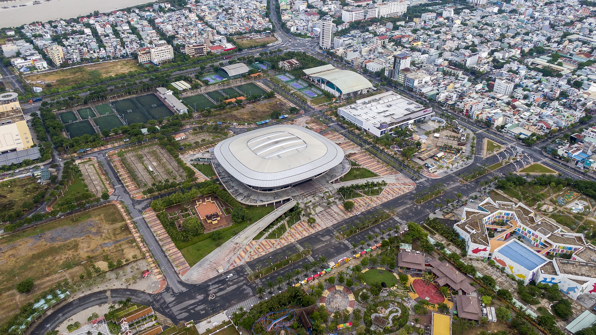 Benh vien da chien Covid-19 anh 10