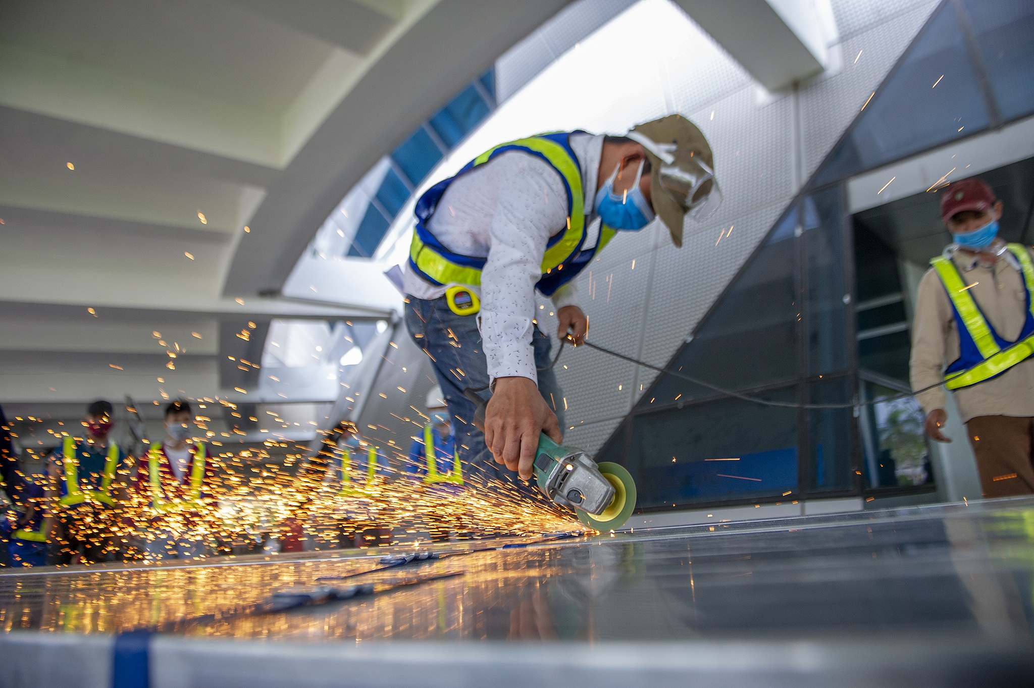 96 gio thi cong benh vien da chien 2.000 giuong o Da Nang hinh anh