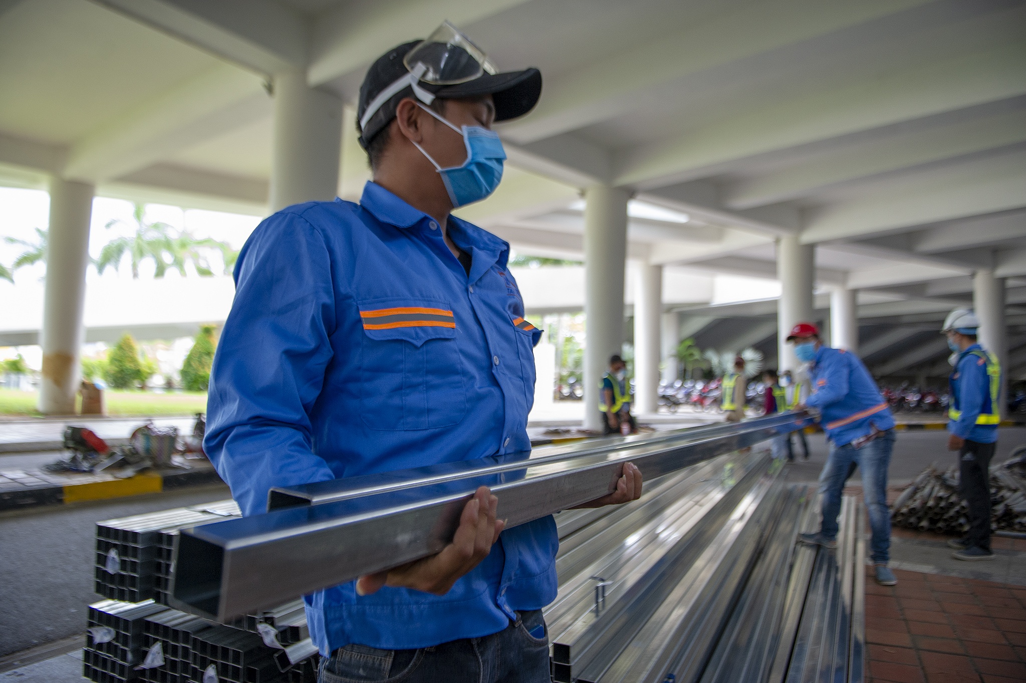 Thi cong benh vien da chien Da Nang anh 2