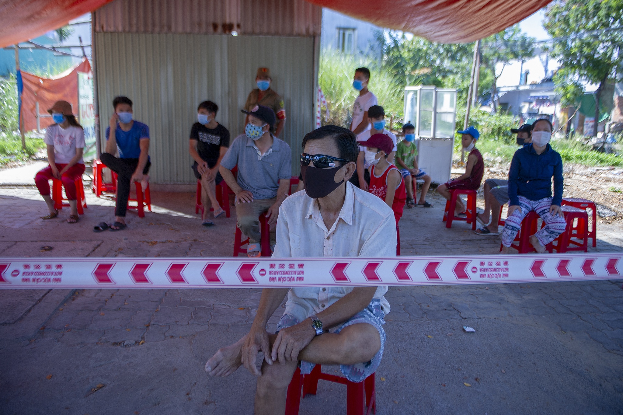 Xet nghiem Covid-19 trong cong dong anh 3