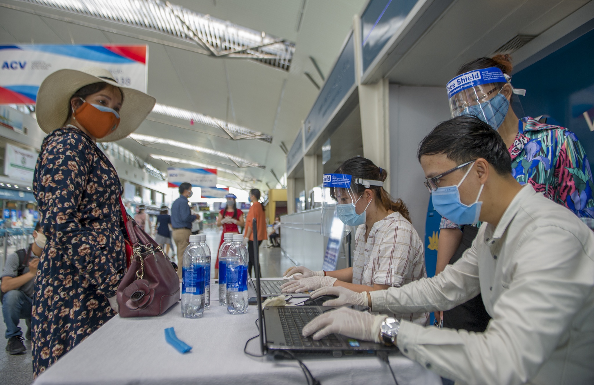 Giai cuu du khach o Da Nang anh 16