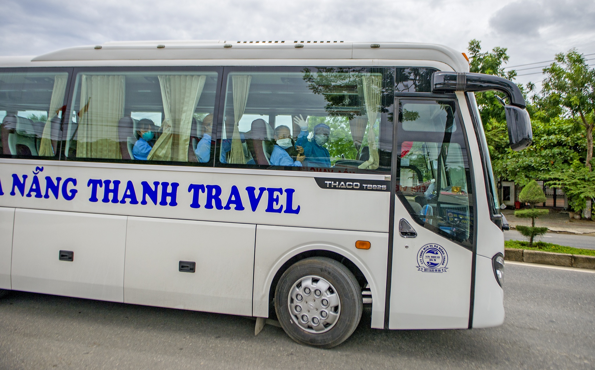 benh nhan Covid-1 xuat vien anh 10