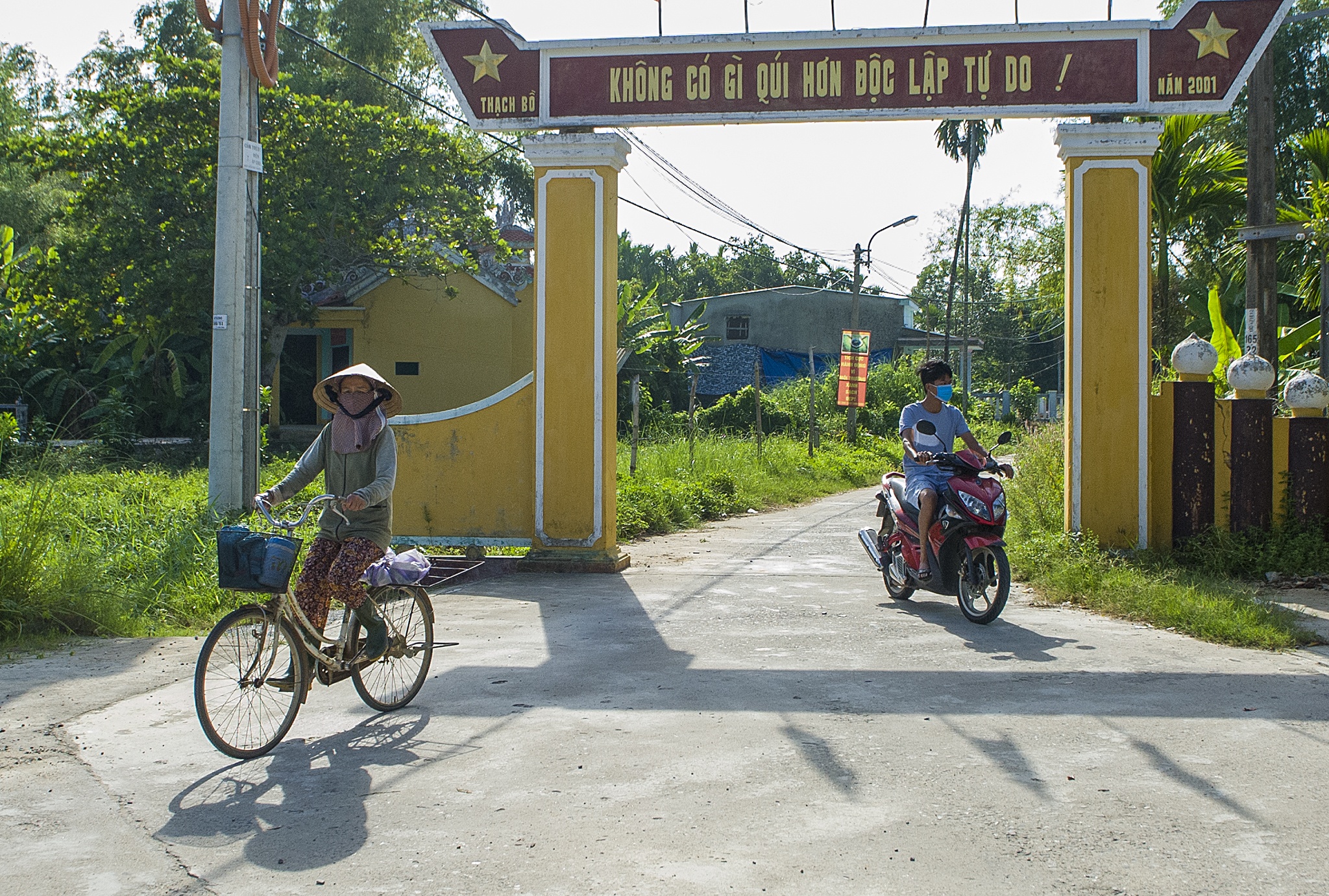 Phong toa thon Thach Bo anh 3