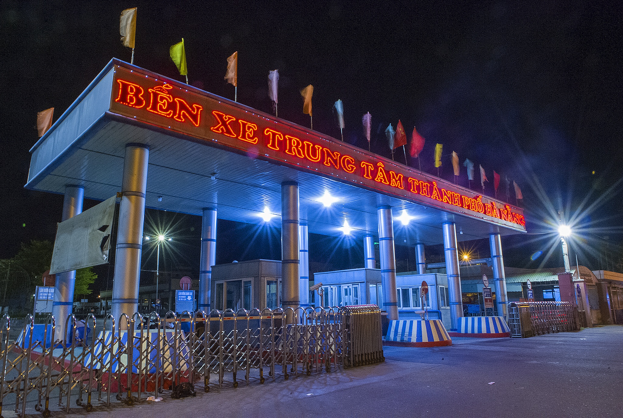 Xe khach Da Nang hoat dong tro lai anh 1