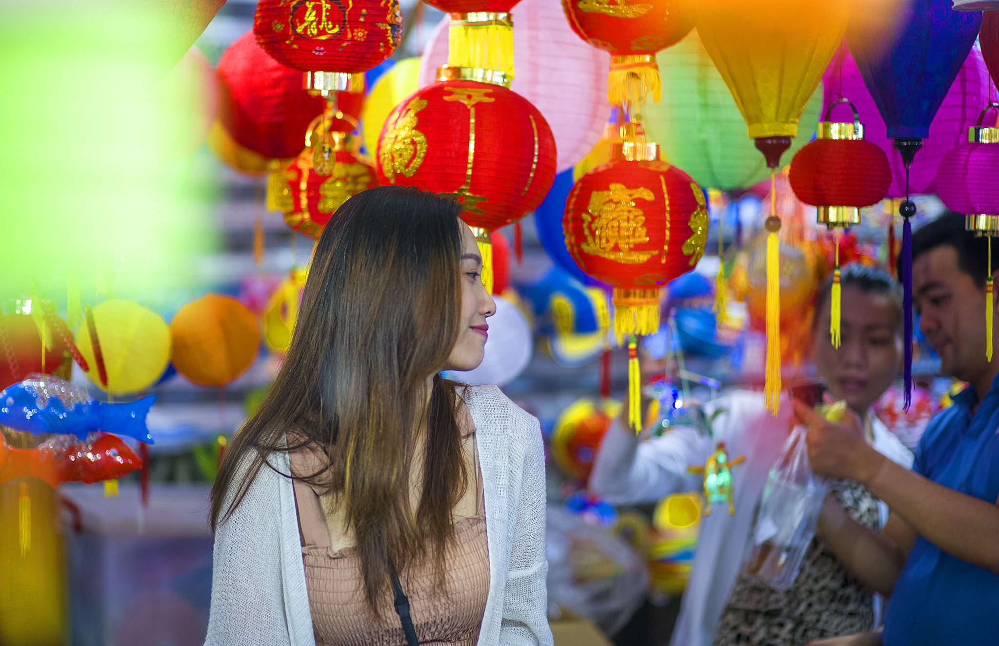 Gioi tre check-in pho long den anh 7