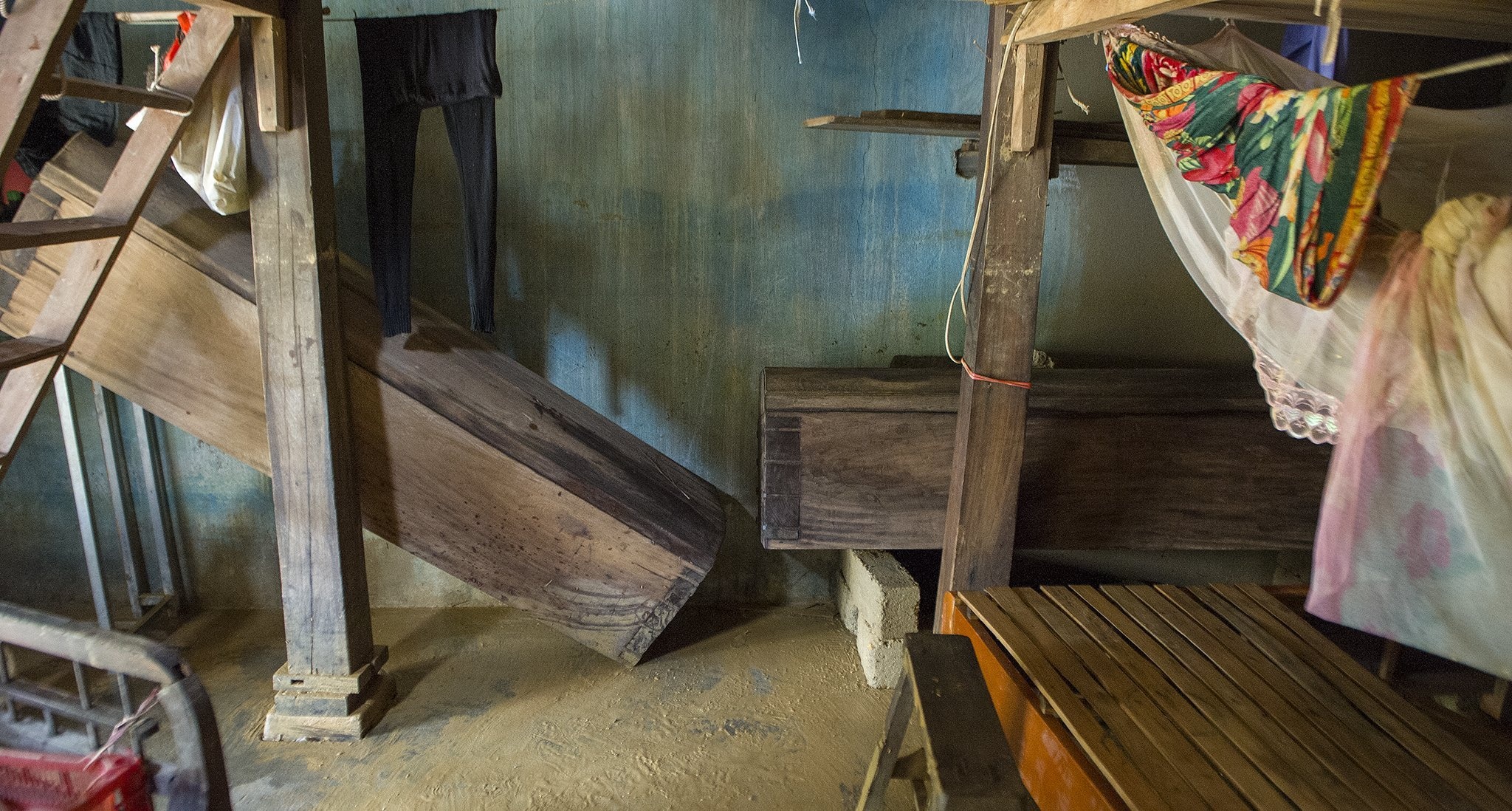 Doi vo chong gia thoat chet sau lu anh 10