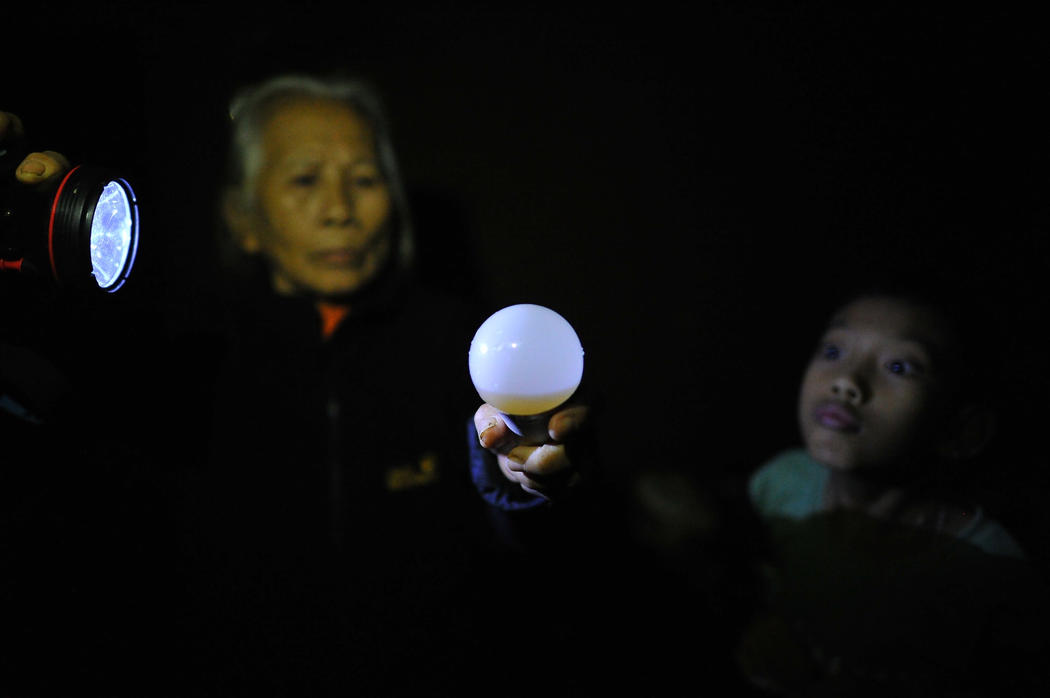 Lu gay sap nha o Quang Binh anh 11