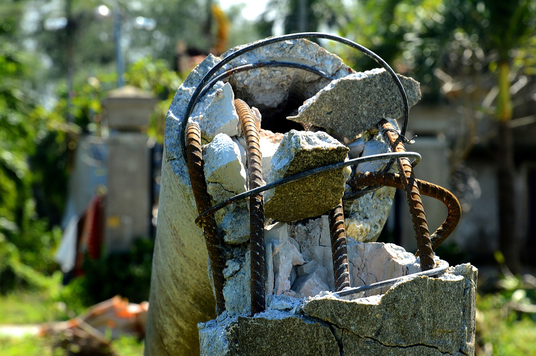 Quảng Ngãi tan hoang sau bão số 9 ảnh 11 Quang Ngai tan hoang sau bao so 9 anh 11