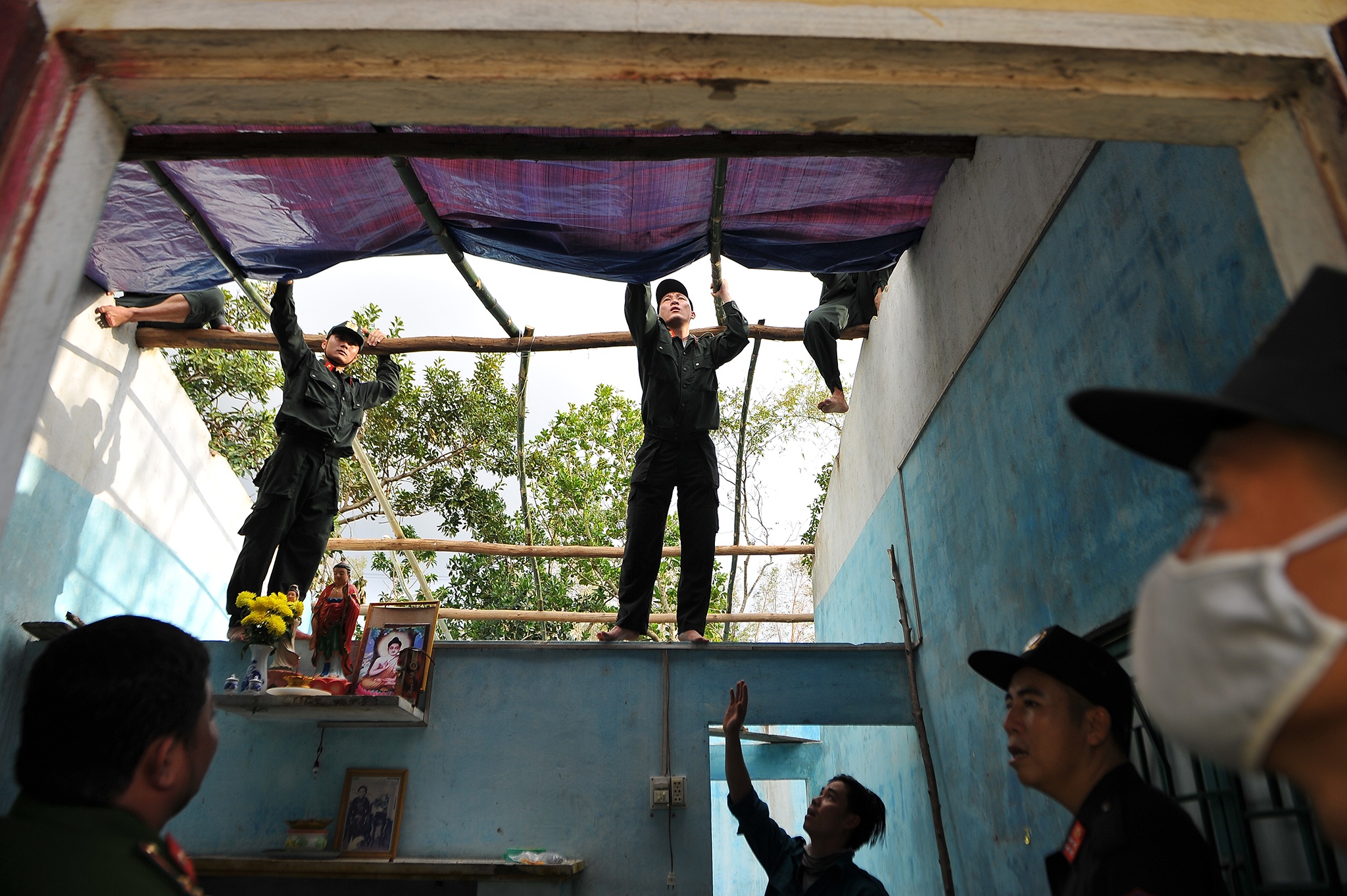 Nguoi dan Quang Ngai mat nha sau bao anh 7