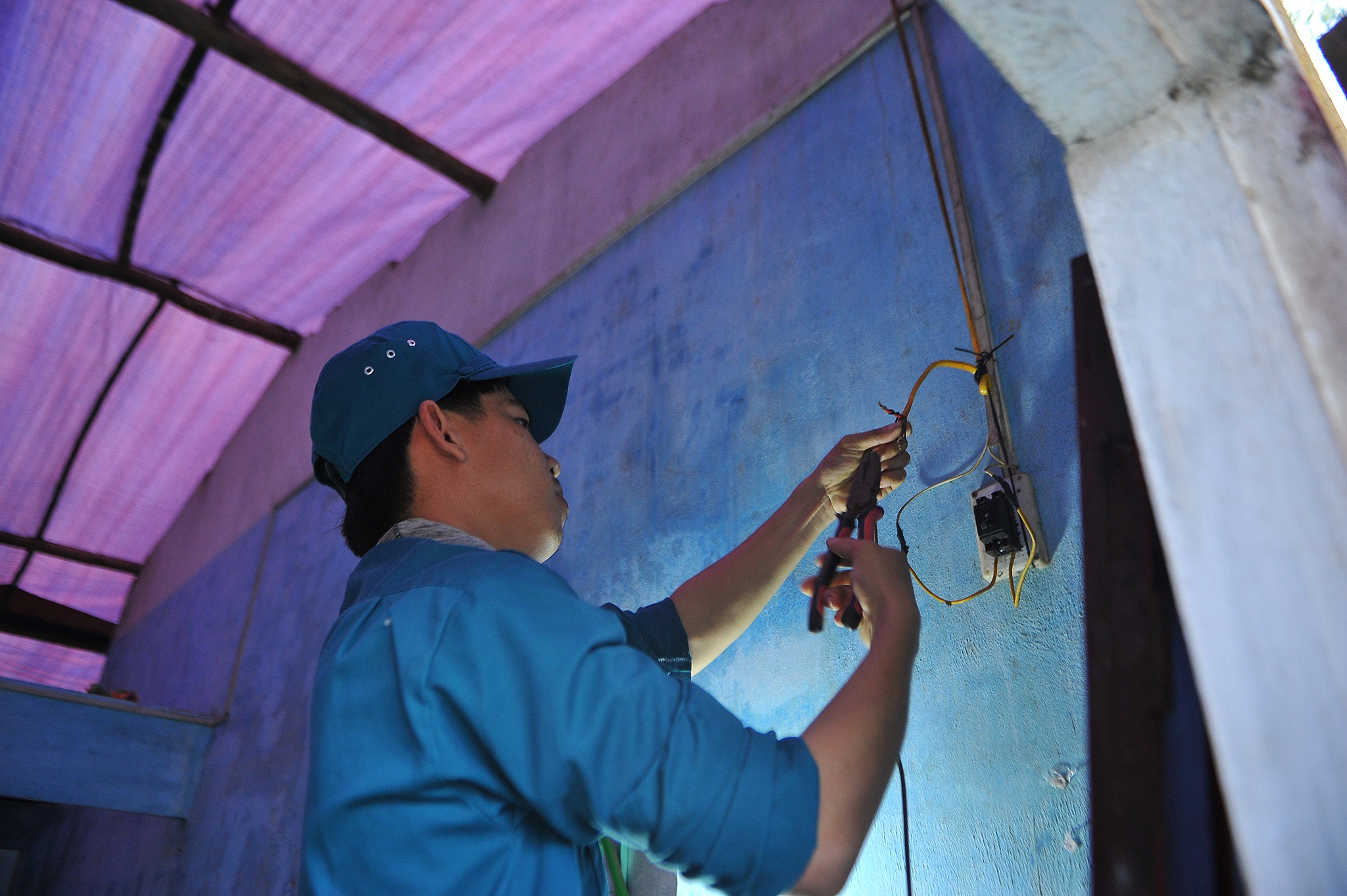 Nguoi dan Quang Ngai mat nha sau bao anh 9