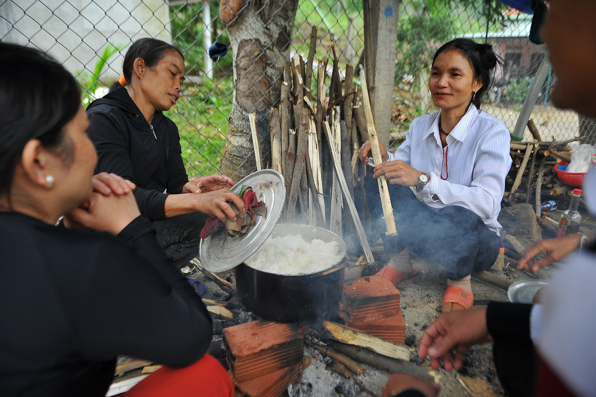 Dan Quang Ngai tranh tru bao so 10 anh 8