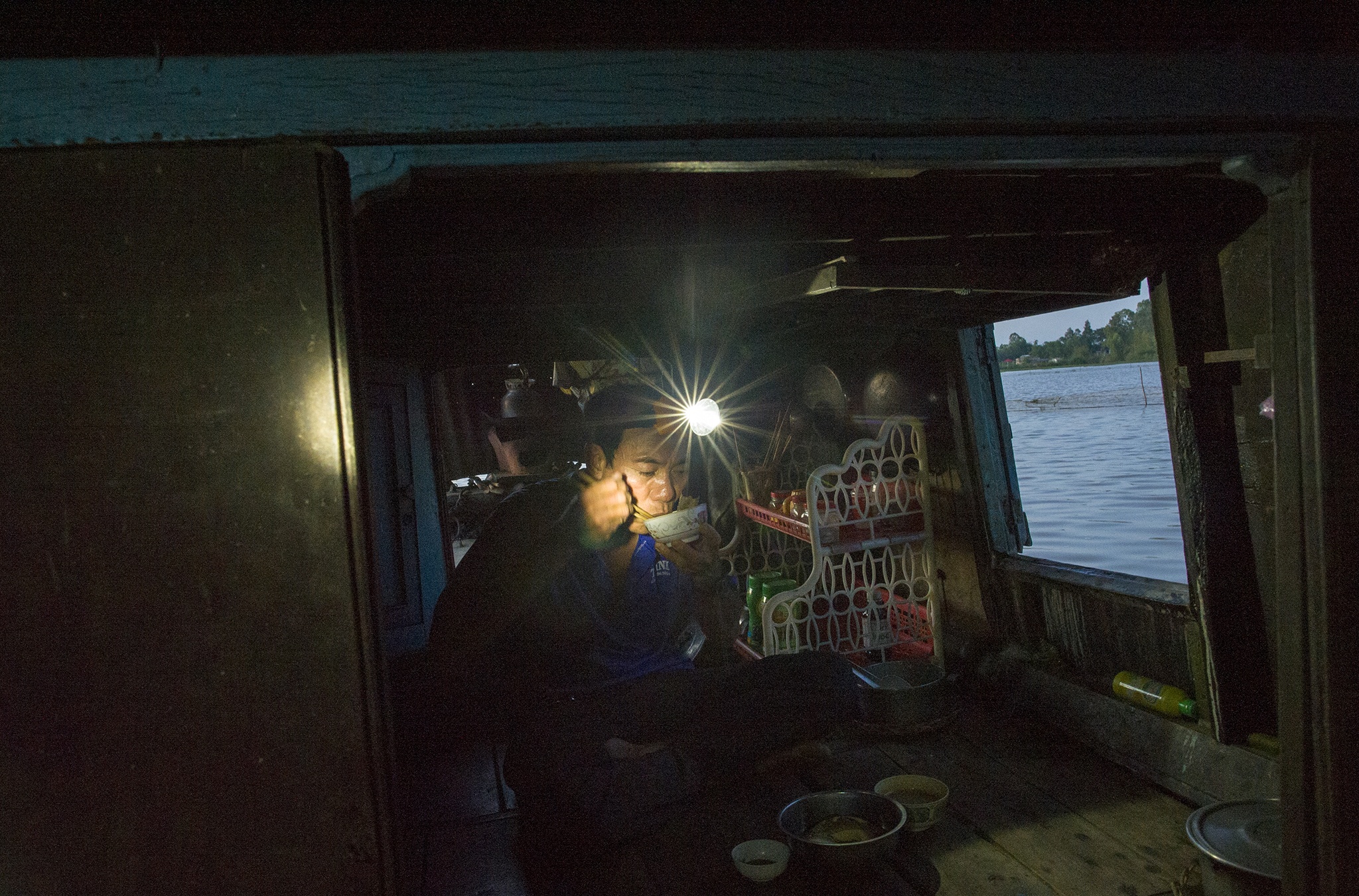 Muu sinh mua lu can mien Tay anh 6