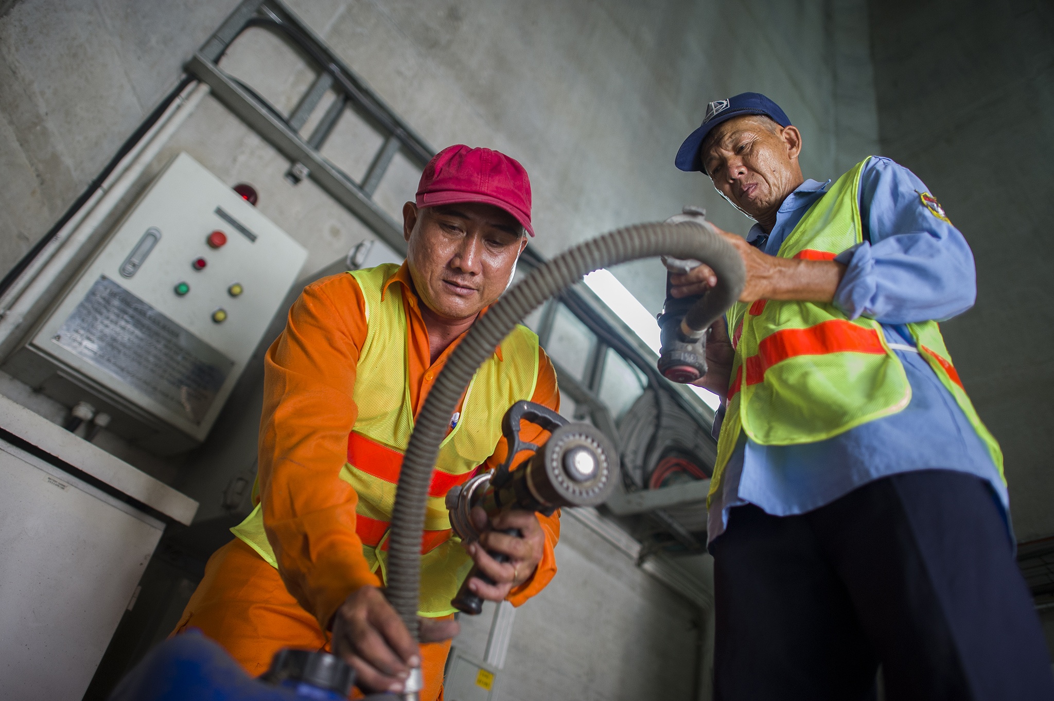 Biet doi bao tri,  cuu ho cau Can Tho anh 16