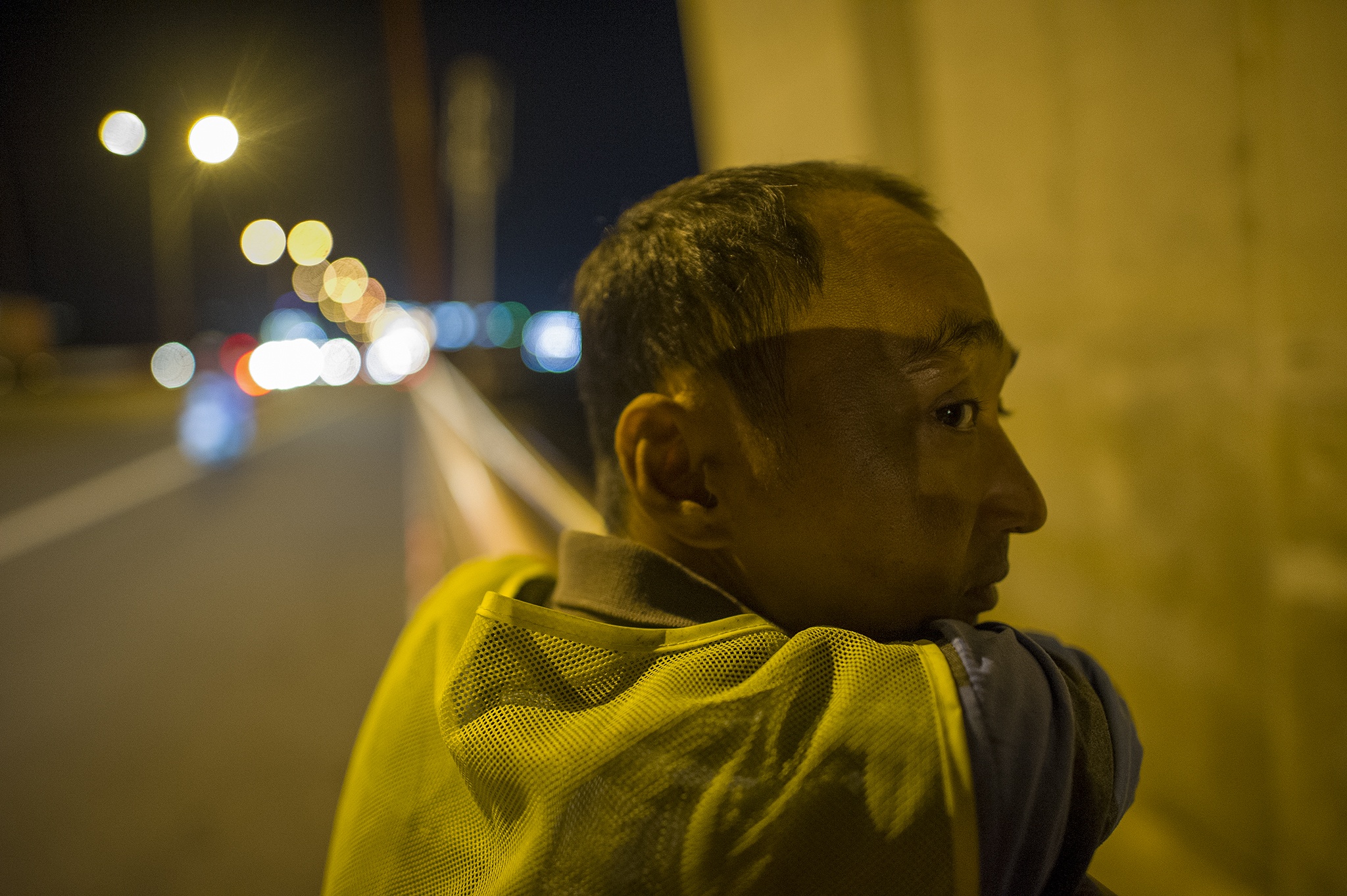 'Biet doi' giai cuu nguoi nhay cau tu tu hinh anh