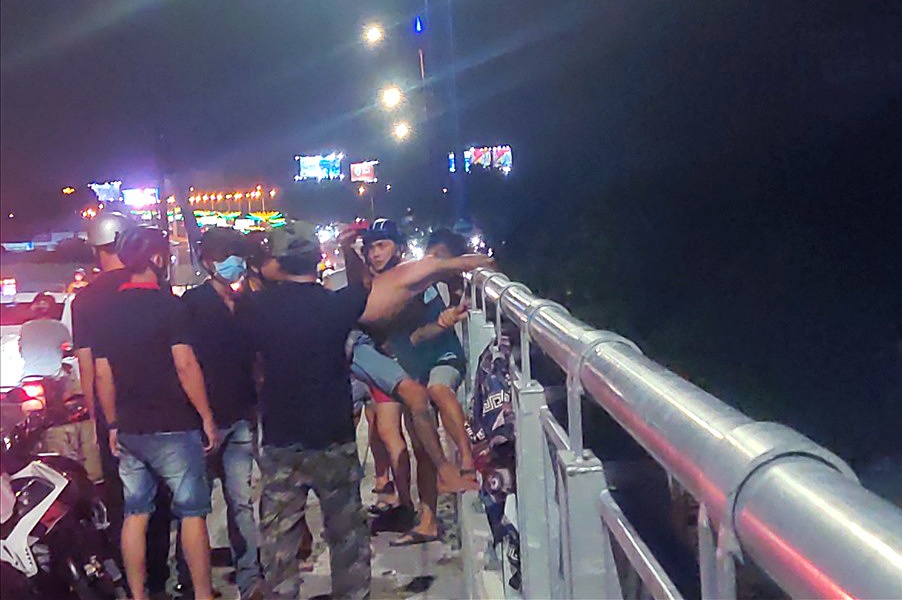 Biet doi bao tri,  cuu ho cau Can Tho anh 8