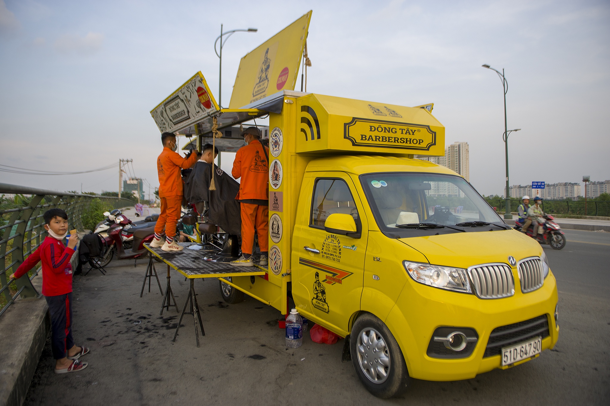 Hot toc luu dong o TP.HCM anh 1