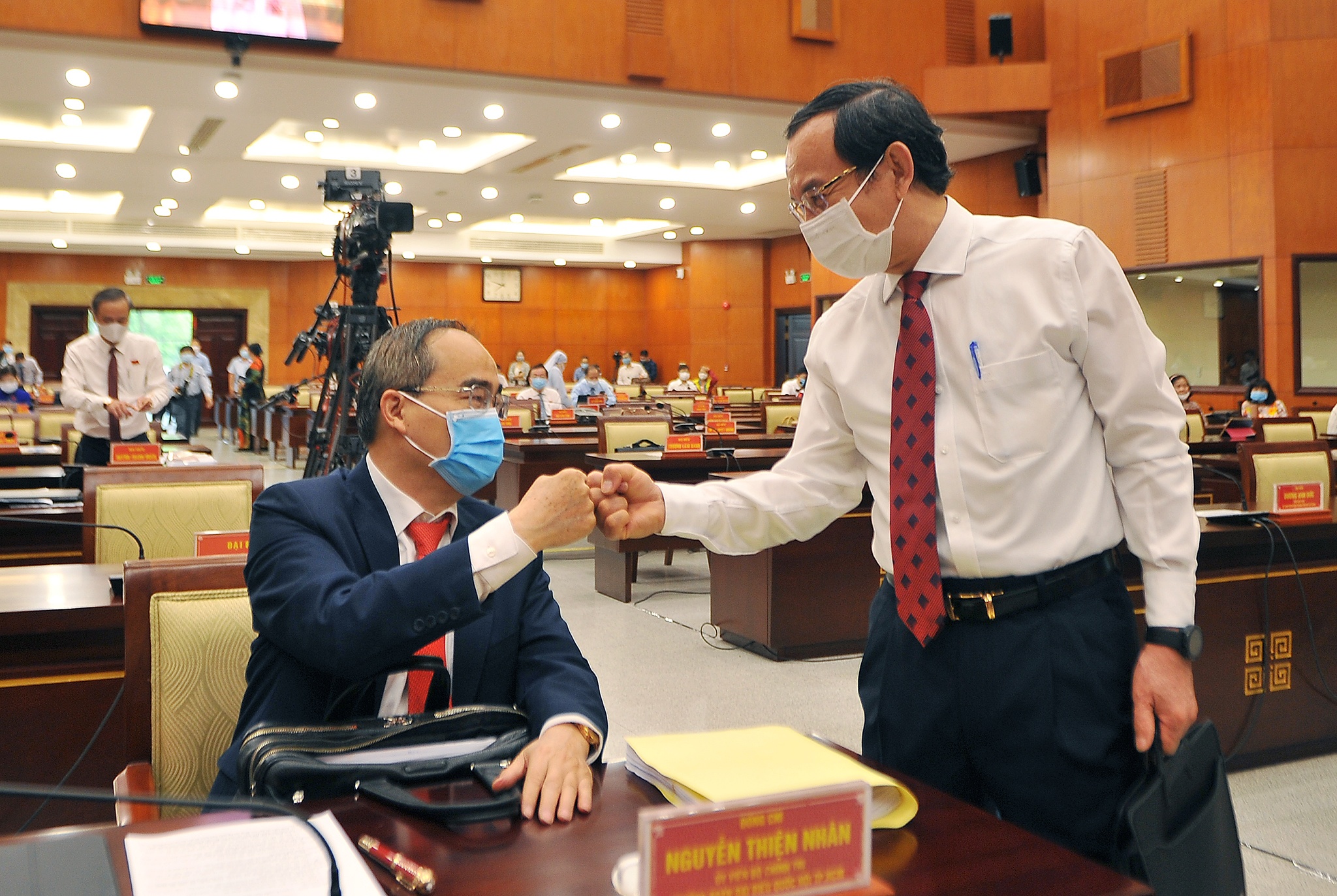 Ky hop 23  HDND TP.HCM khoa IX anh 3