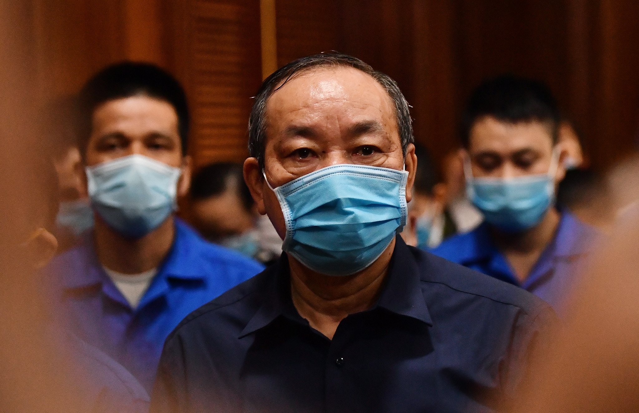 Xet xu Dinh La Thang va dong pham anh 6