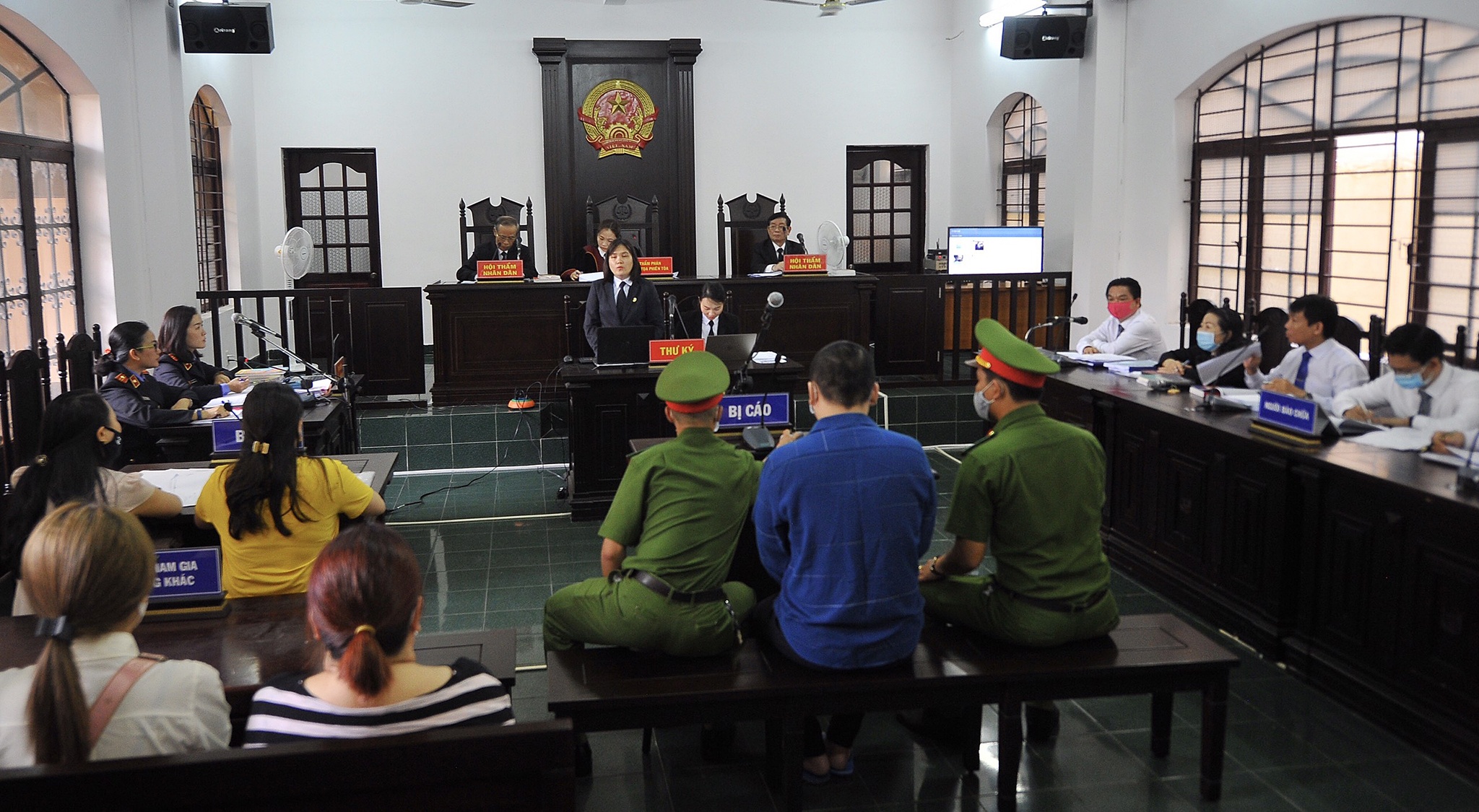 Tài xế tông nữ tiếp viên hàng không hầu tòa ảnh 5 Tai xe tong nu tiep vien hang khong hau toa anh 5