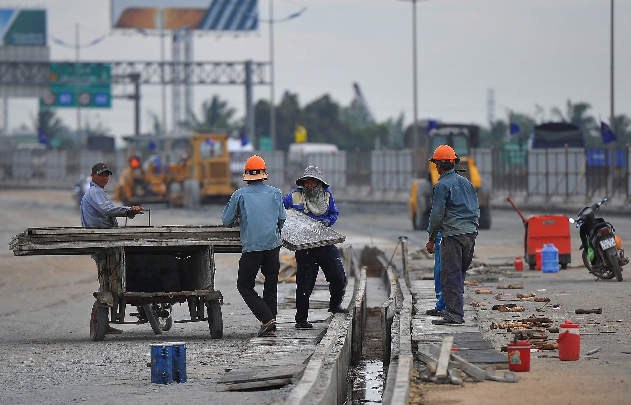 Thong xe cao toc Trung Luong - My Thuan anh 6