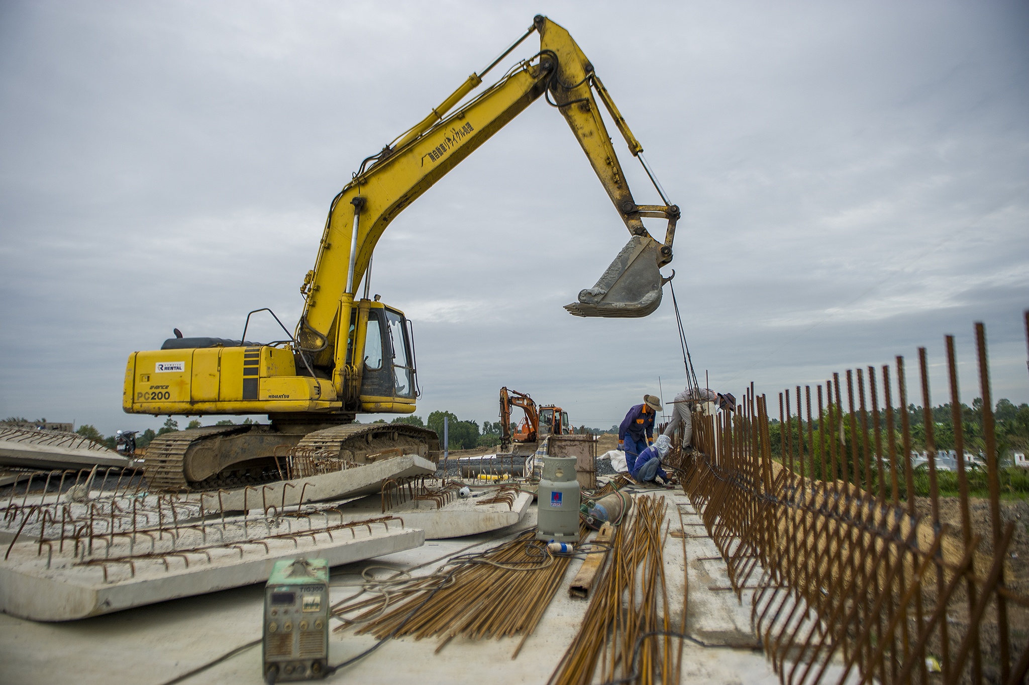 Thong xe cao toc Trung Luong - My Thuan anh 5