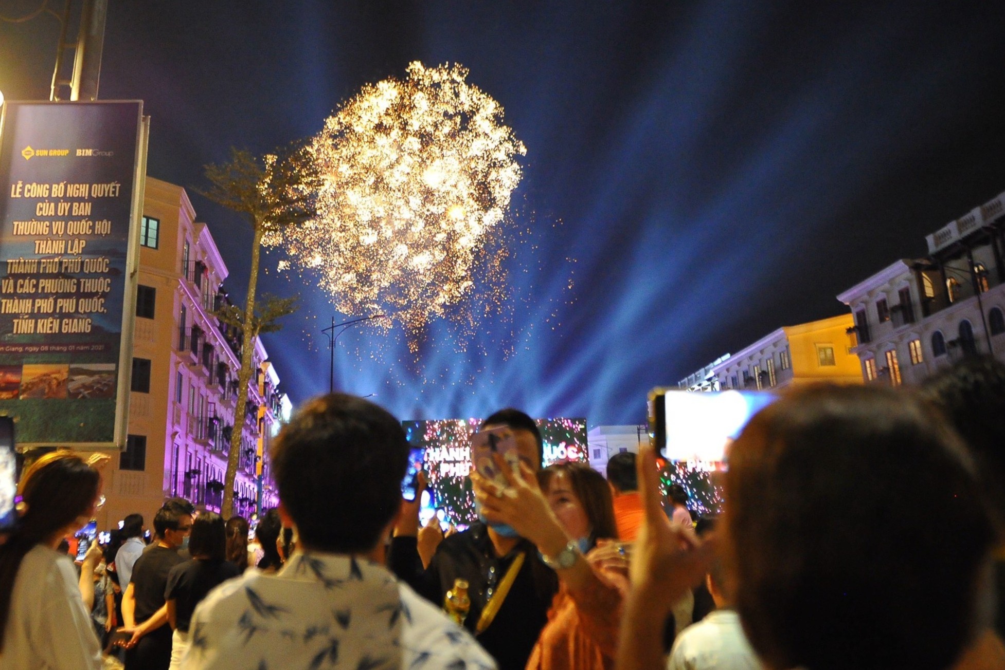 Hang nghin nguoi du le cong bo thanh lap TP Phu Quoc hinh anh