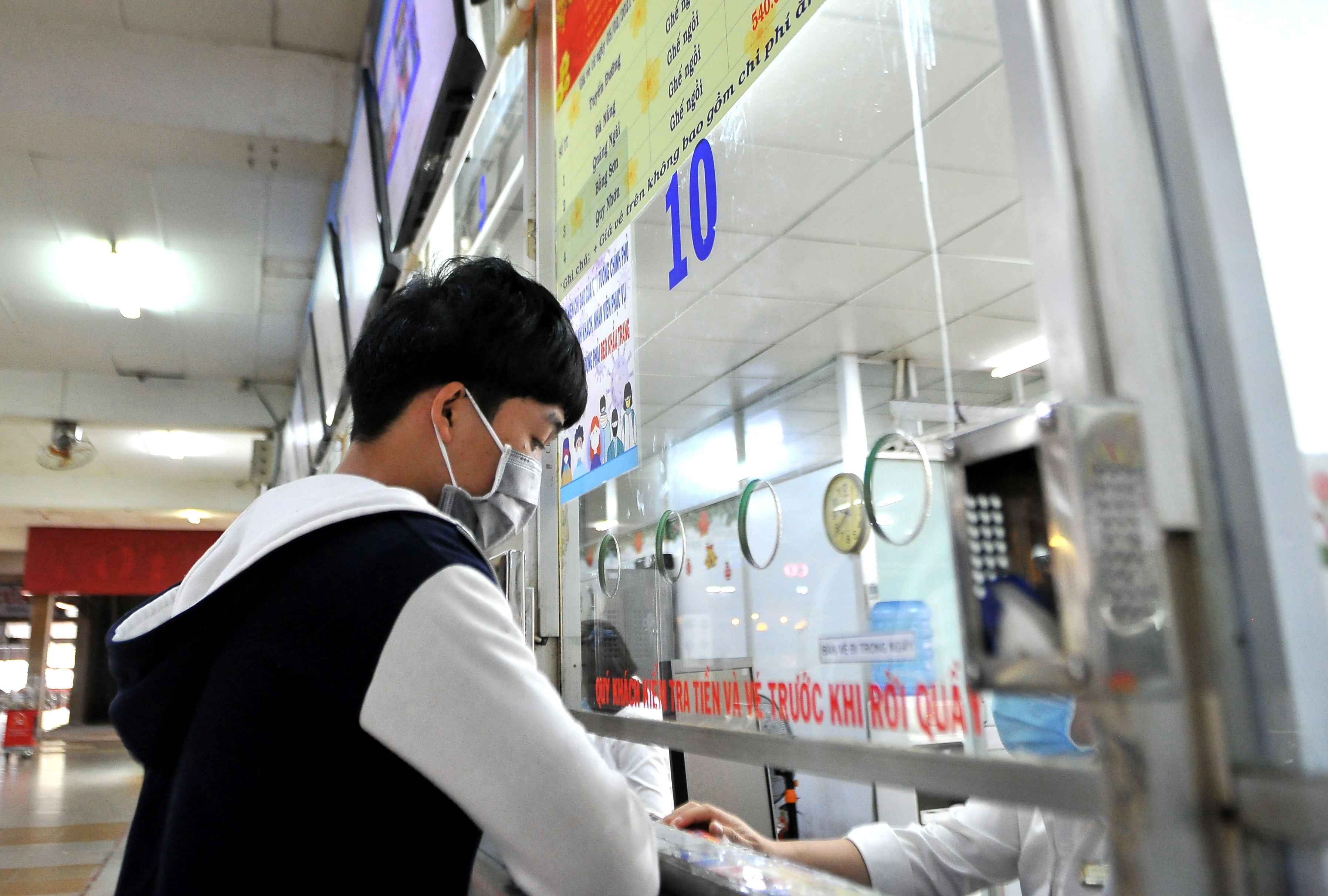 Gia ve xe Tet tang cao anh 8