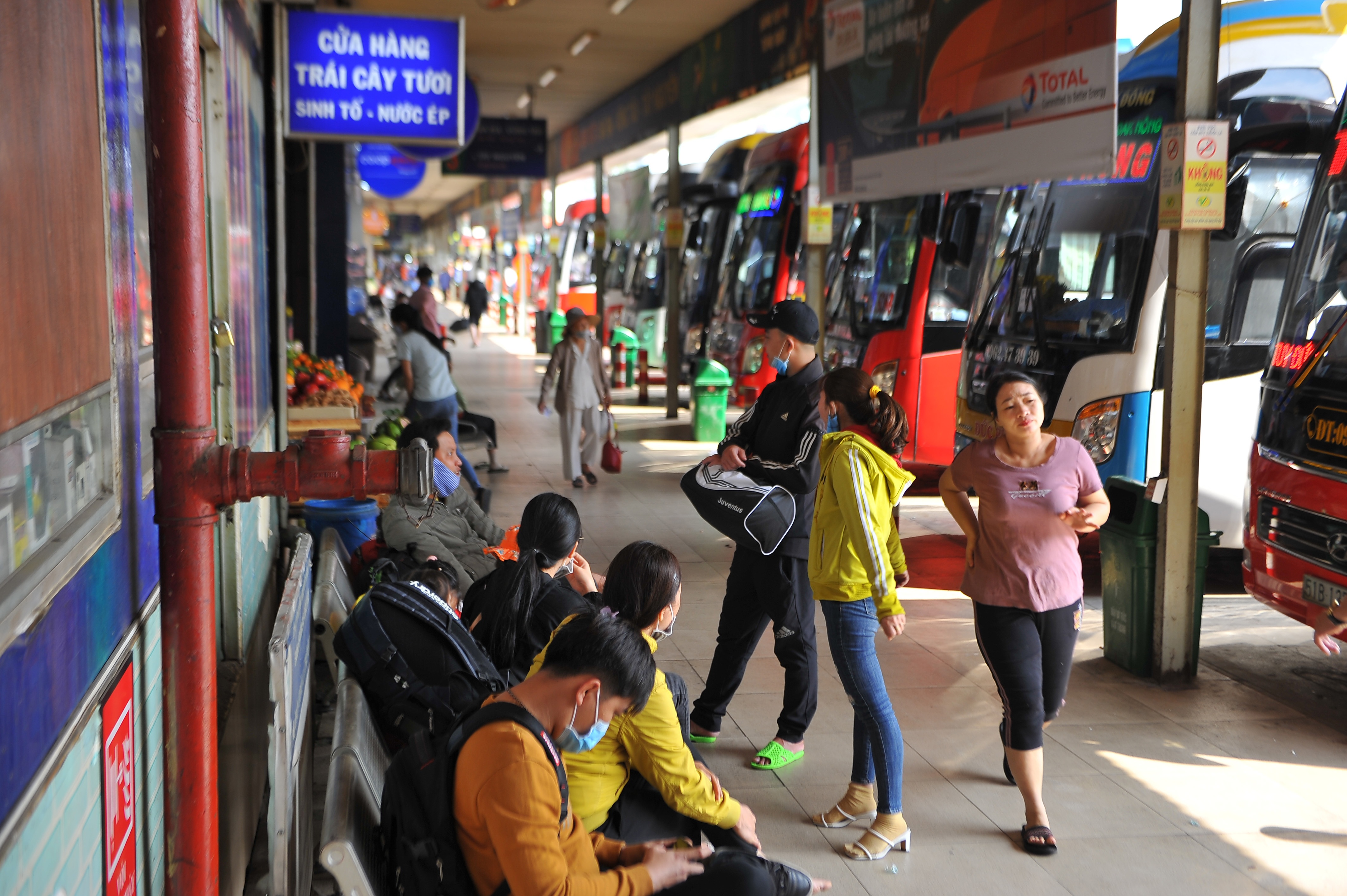 Gia ve xe Tet tang cao anh 9