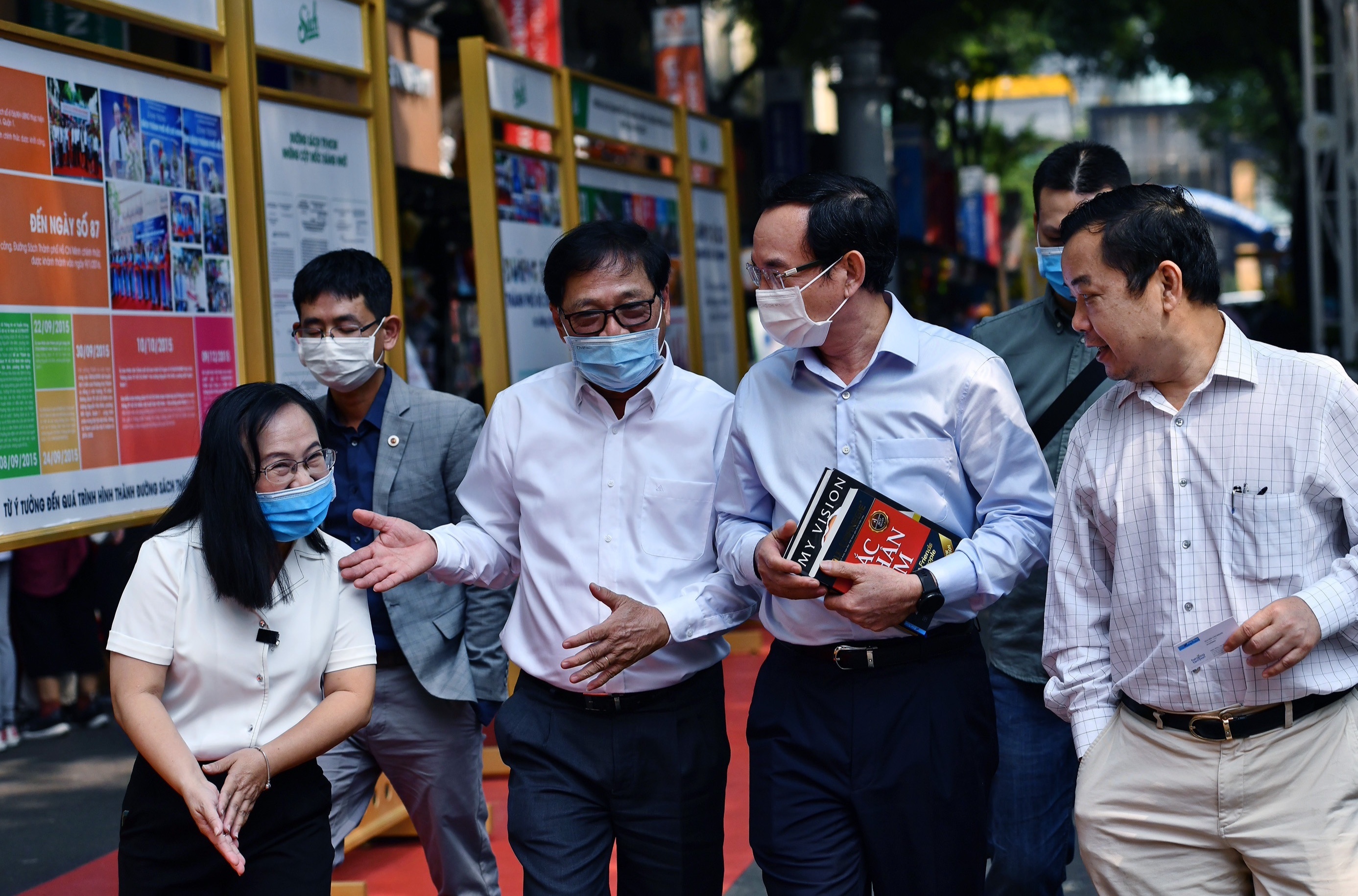 Bi thu Nen tham duong sach TP.HCM anh 10